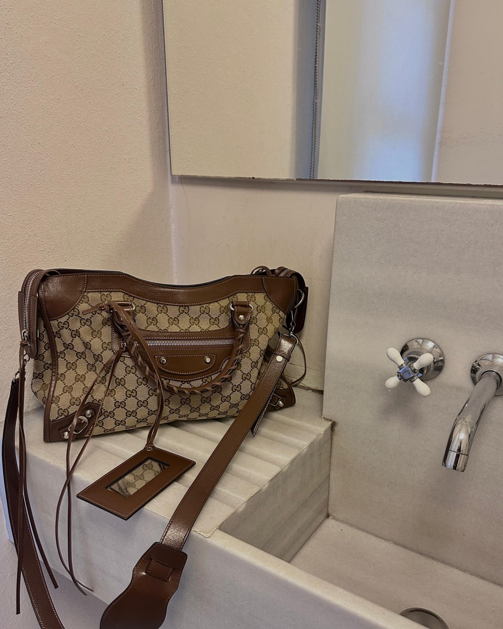 Tek Kapaklı Instagram