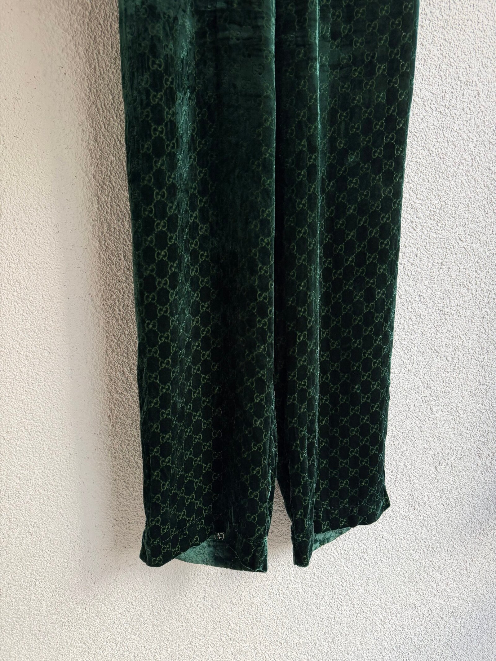 Gucci GG Logo Velvet Two-Piece Set - Image 12