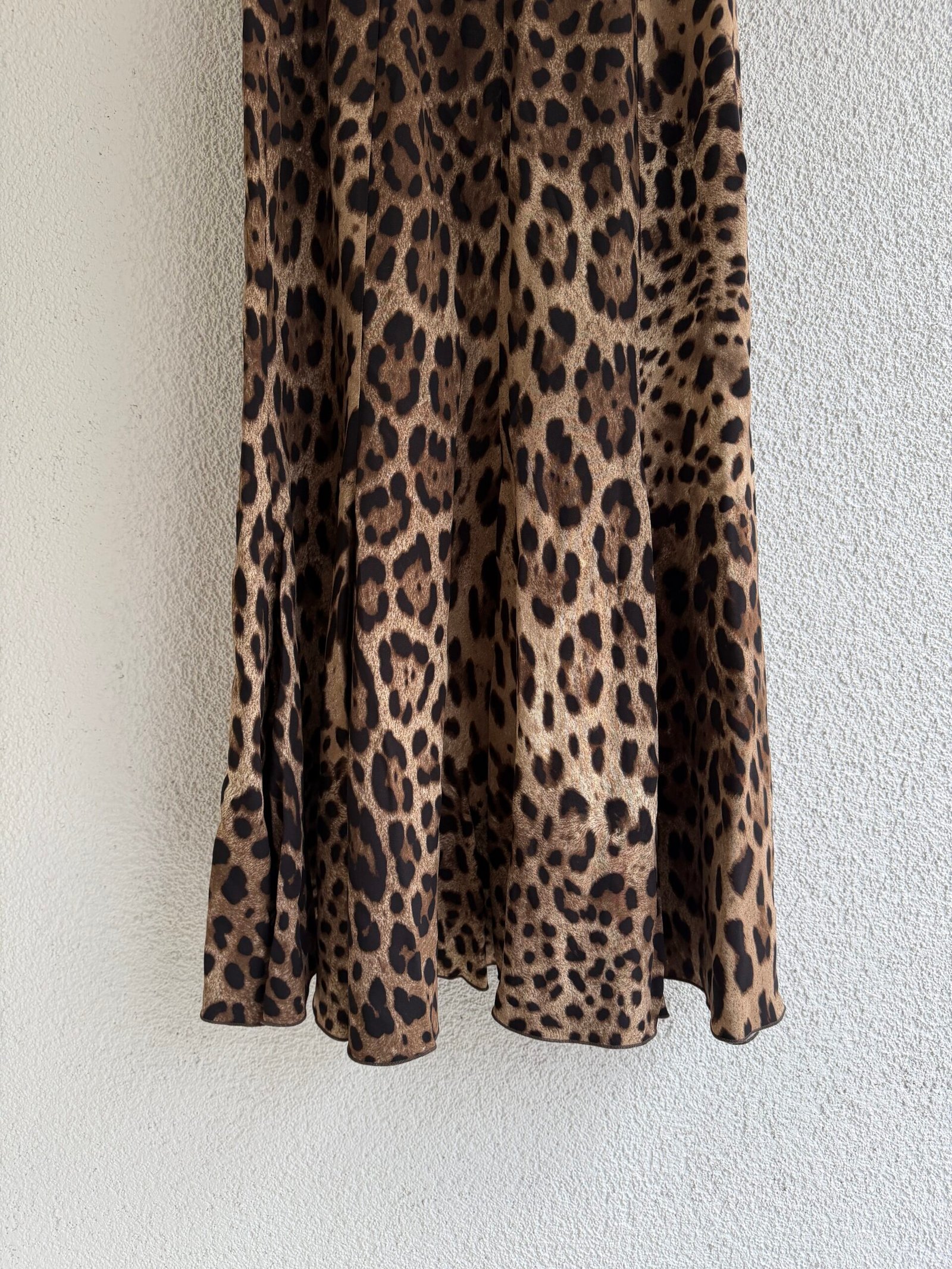 Dolce & Gabbana Leopard Print Maxi Skirt - Image 5