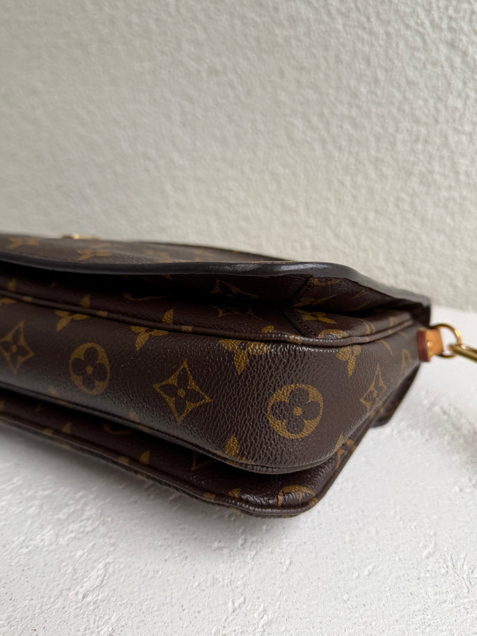 Louis Vuitton Monogram Pochette Metis Bag - Image 13