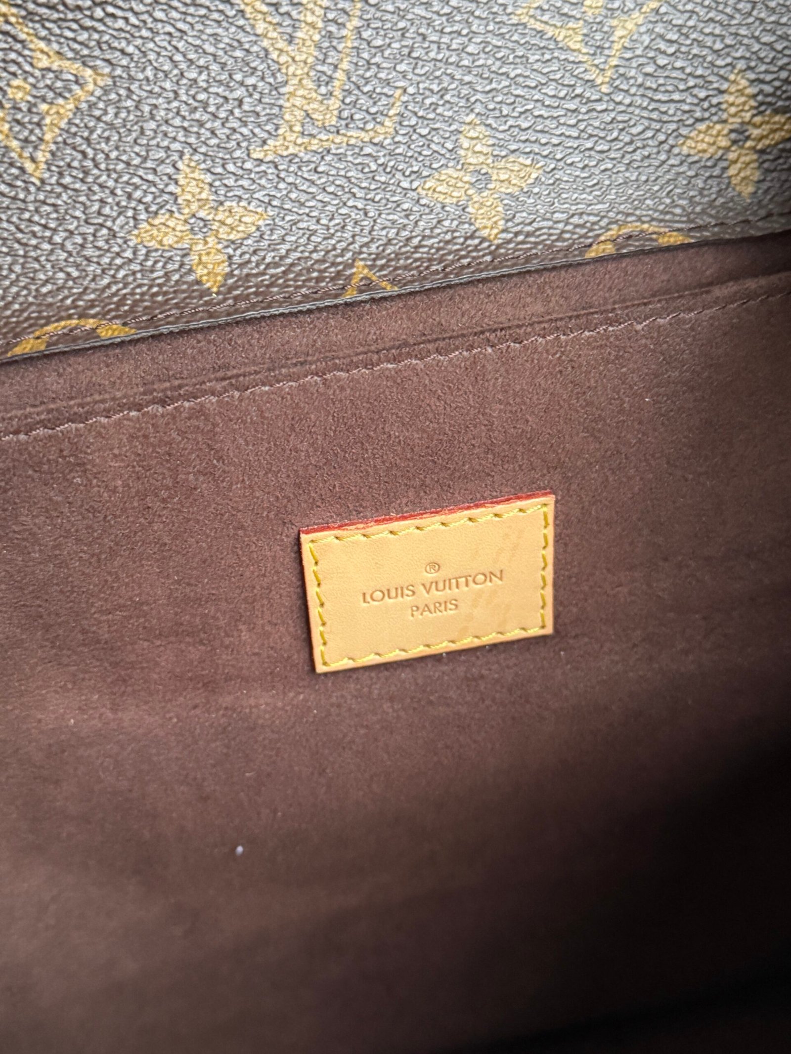 Louis Vuitton Monogram Pochette Metis Bag - Image 16