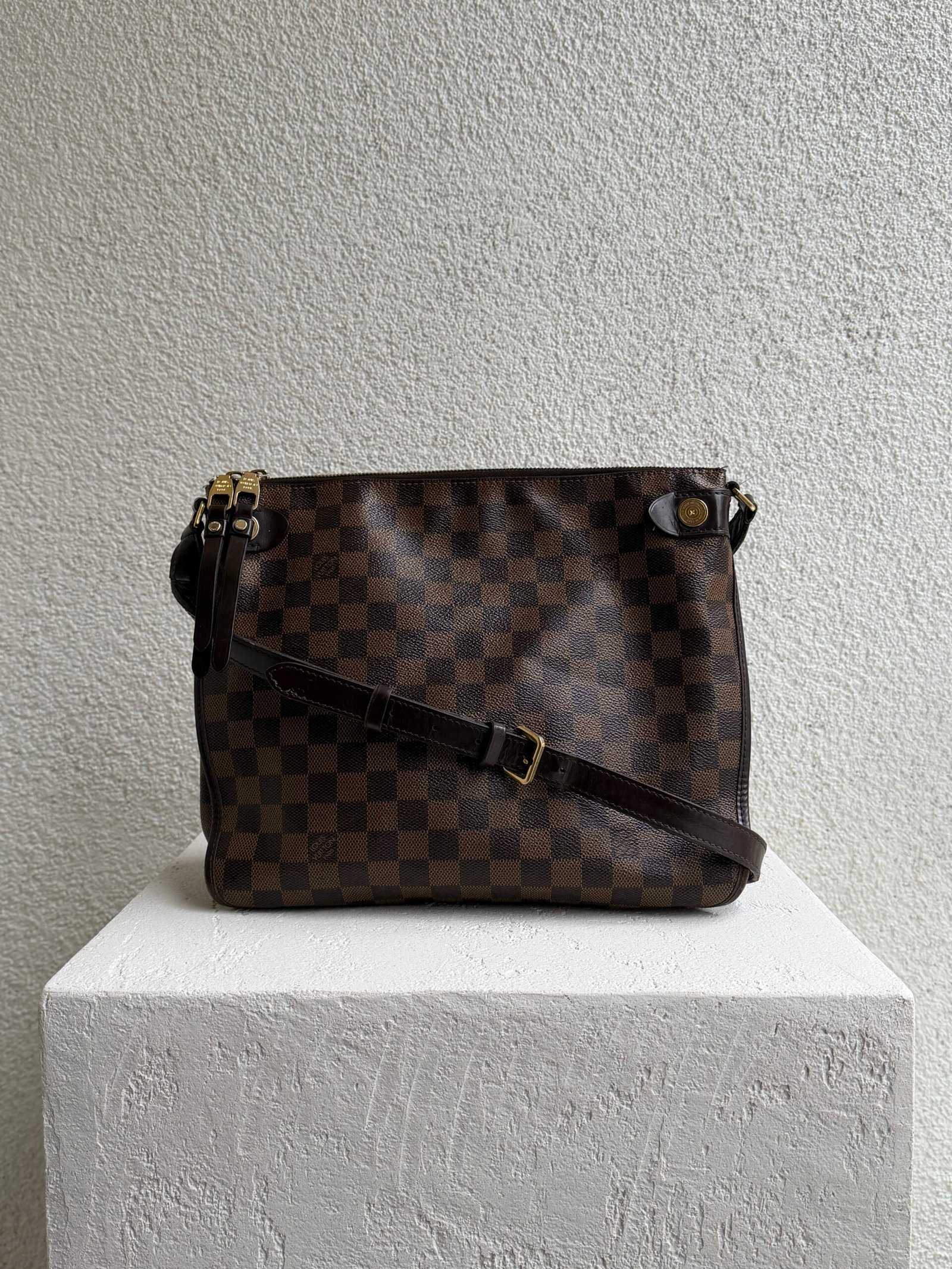 Louis Vuitton Damiere Canvas Duomo Crossbody Bag - Görsel 2