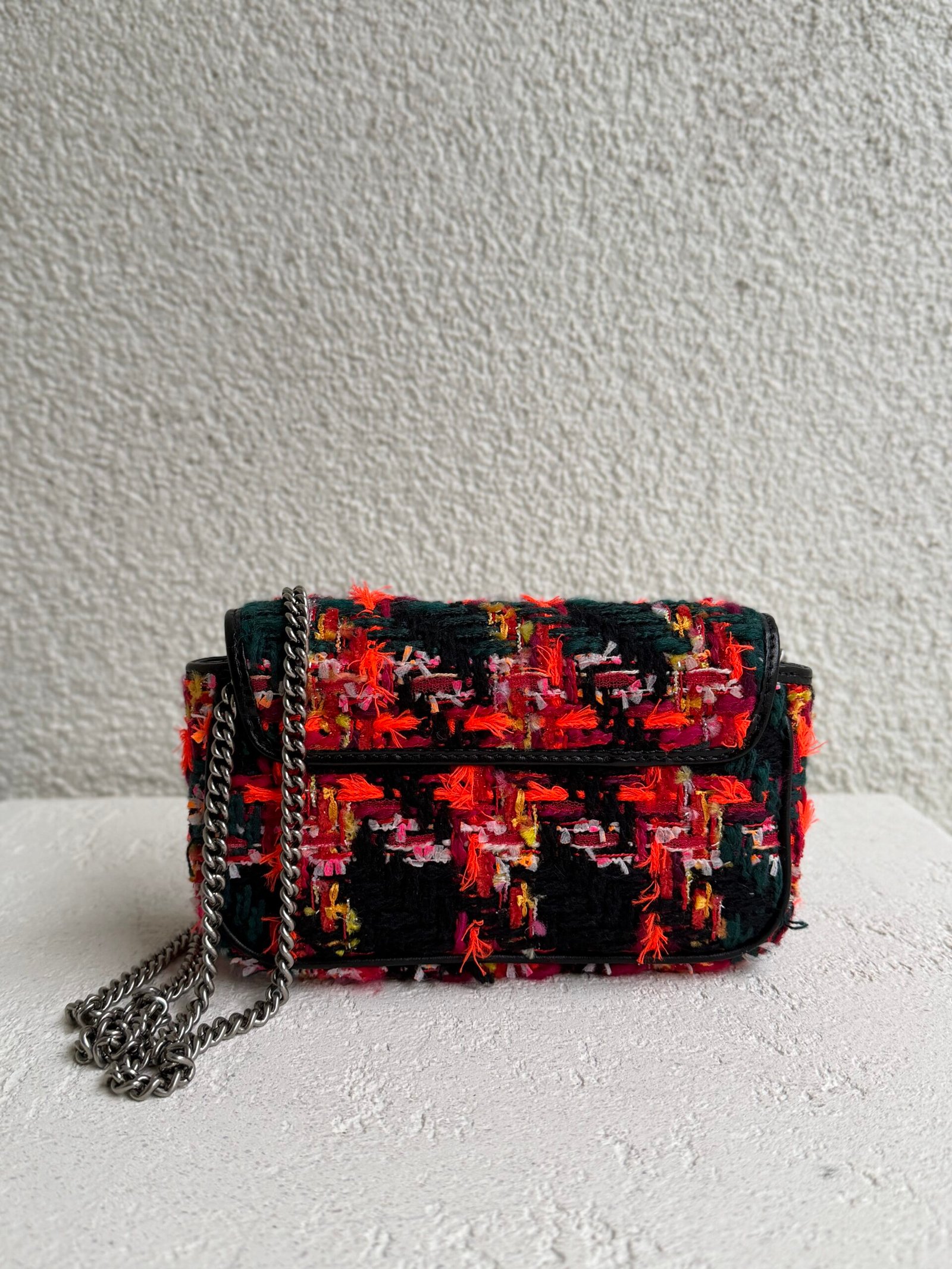 Gucci GG Marmont Tweed Super Mini Shoulder Bag - Image 6