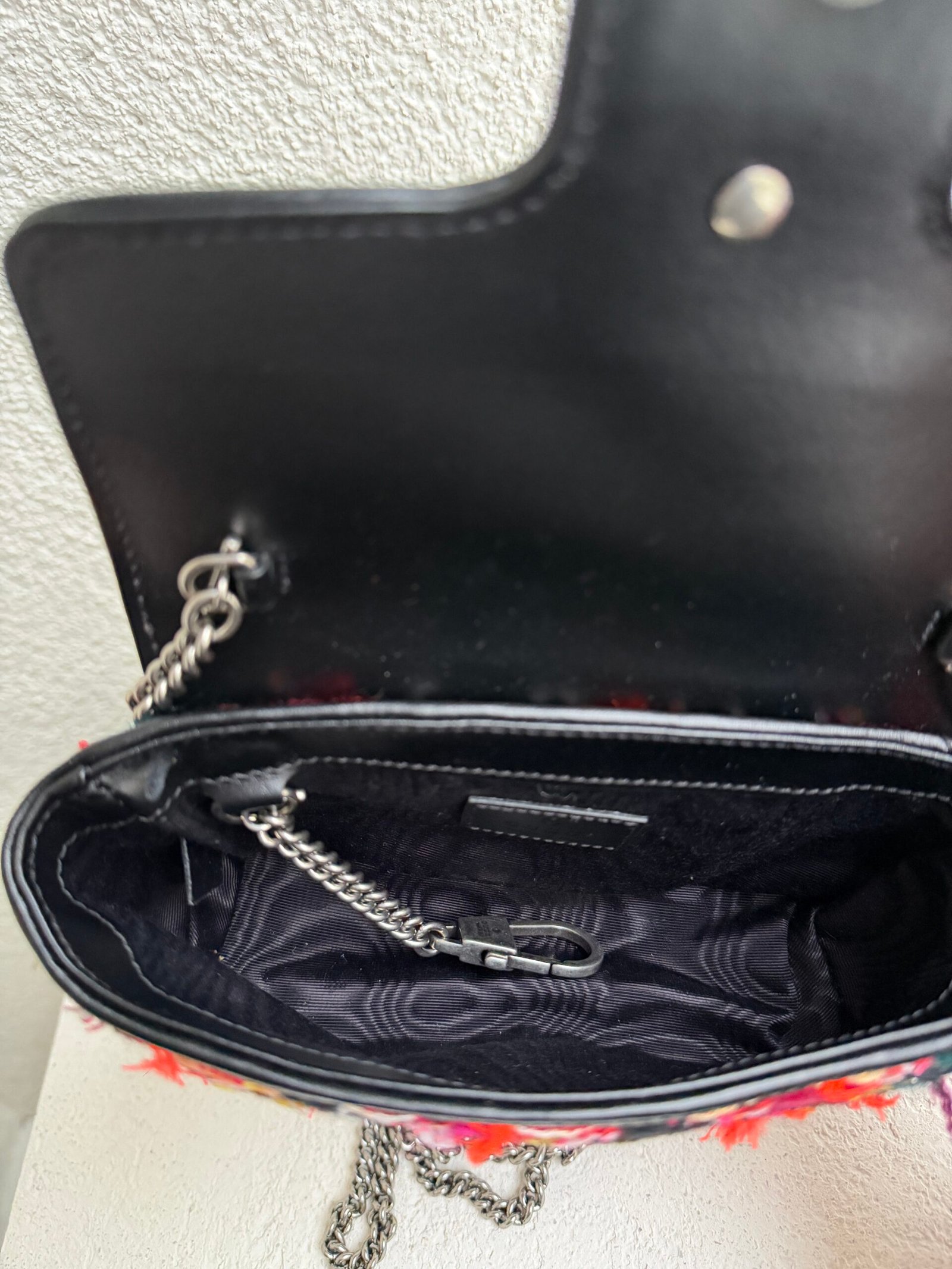 Gucci GG Marmont Tweed Super Mini Shoulder Bag - Image 13