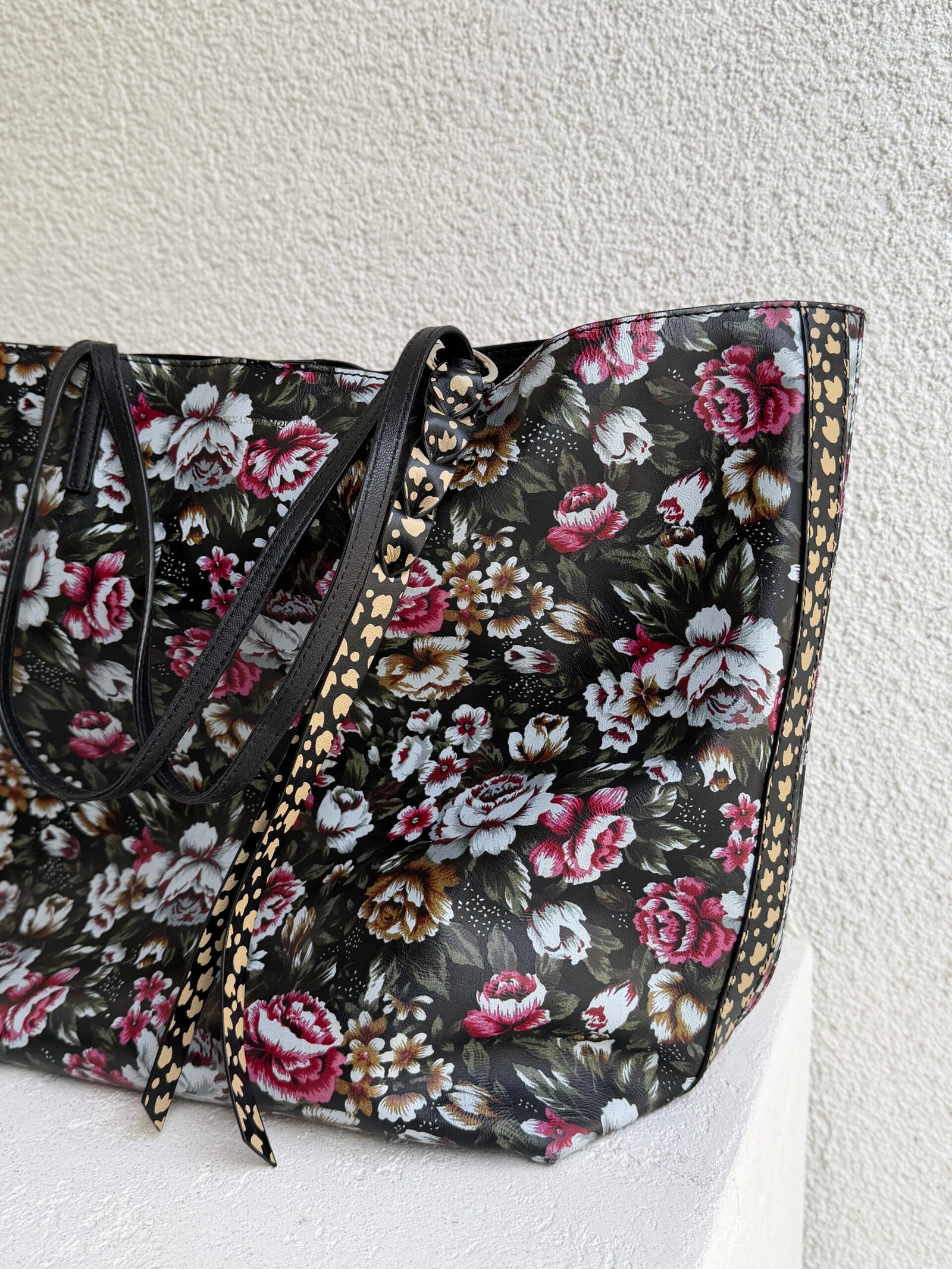 Alexander Mcqueen Reversible Floral and Black Leather Tote Bag - Image 4