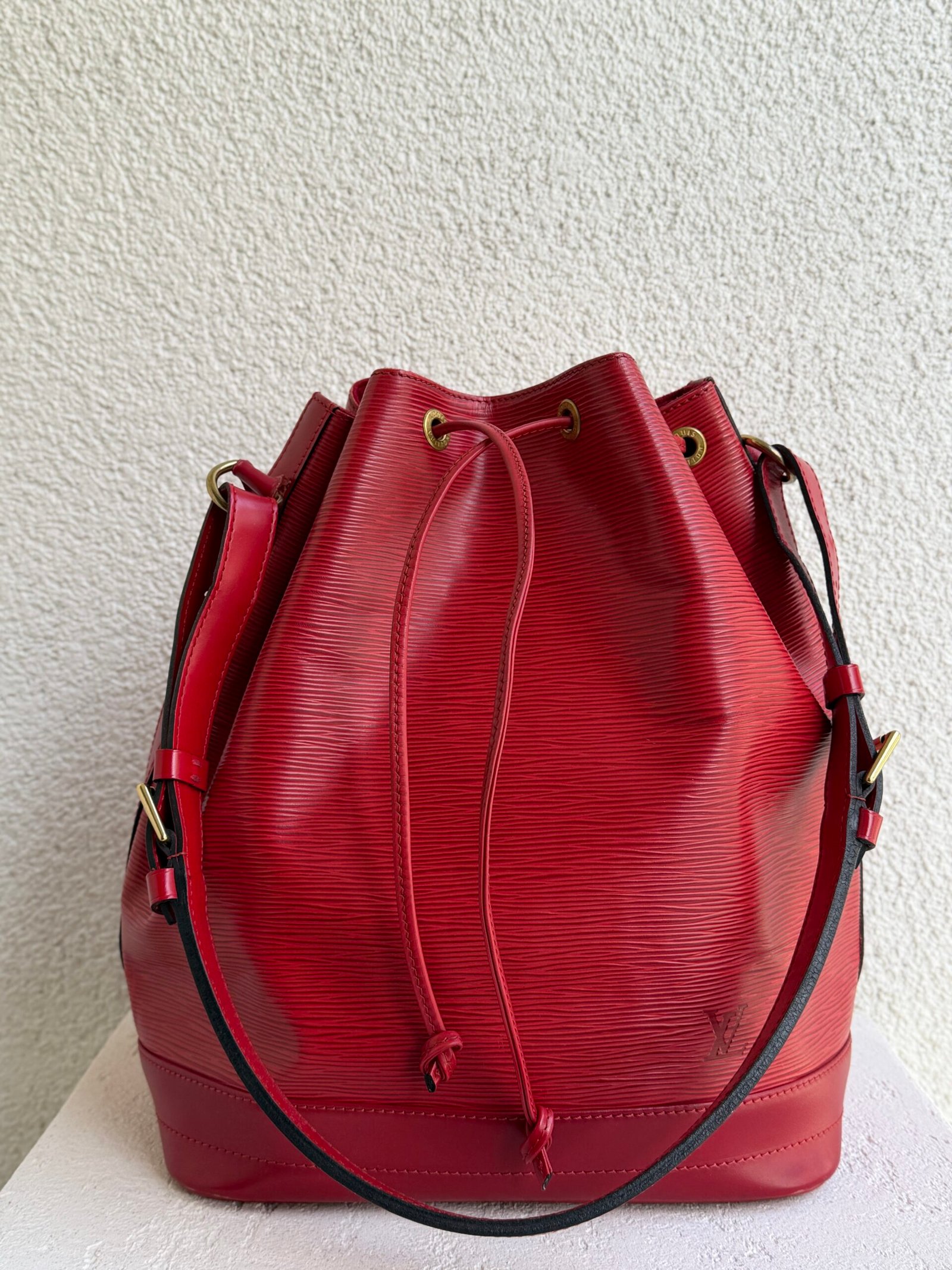 Louis Vuitton Red Epi Leather Petit Noe Shoulder Bag - Image 2