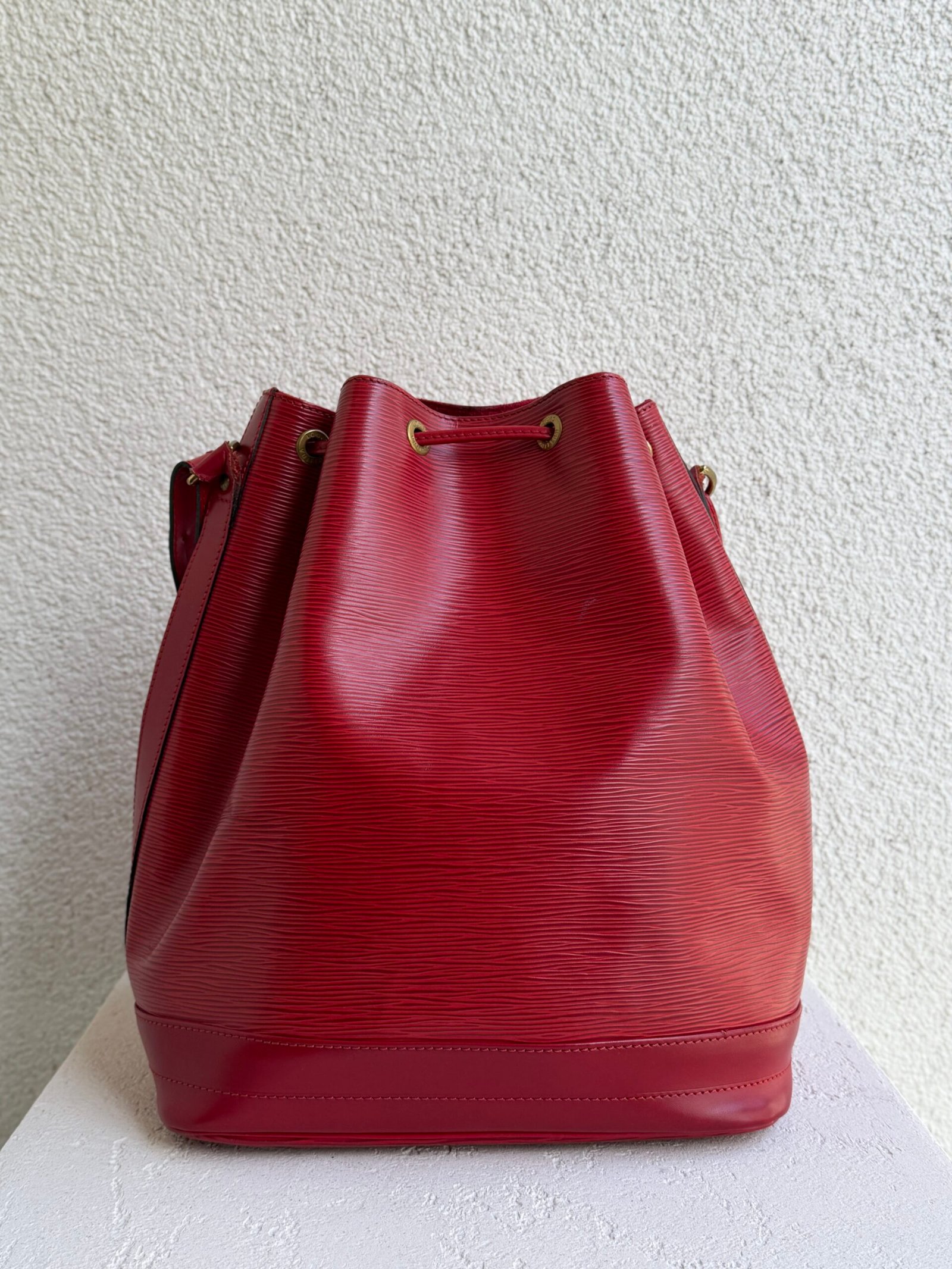 Louis Vuitton Red Epi Leather Petit Noe Shoulder Bag - Image 7