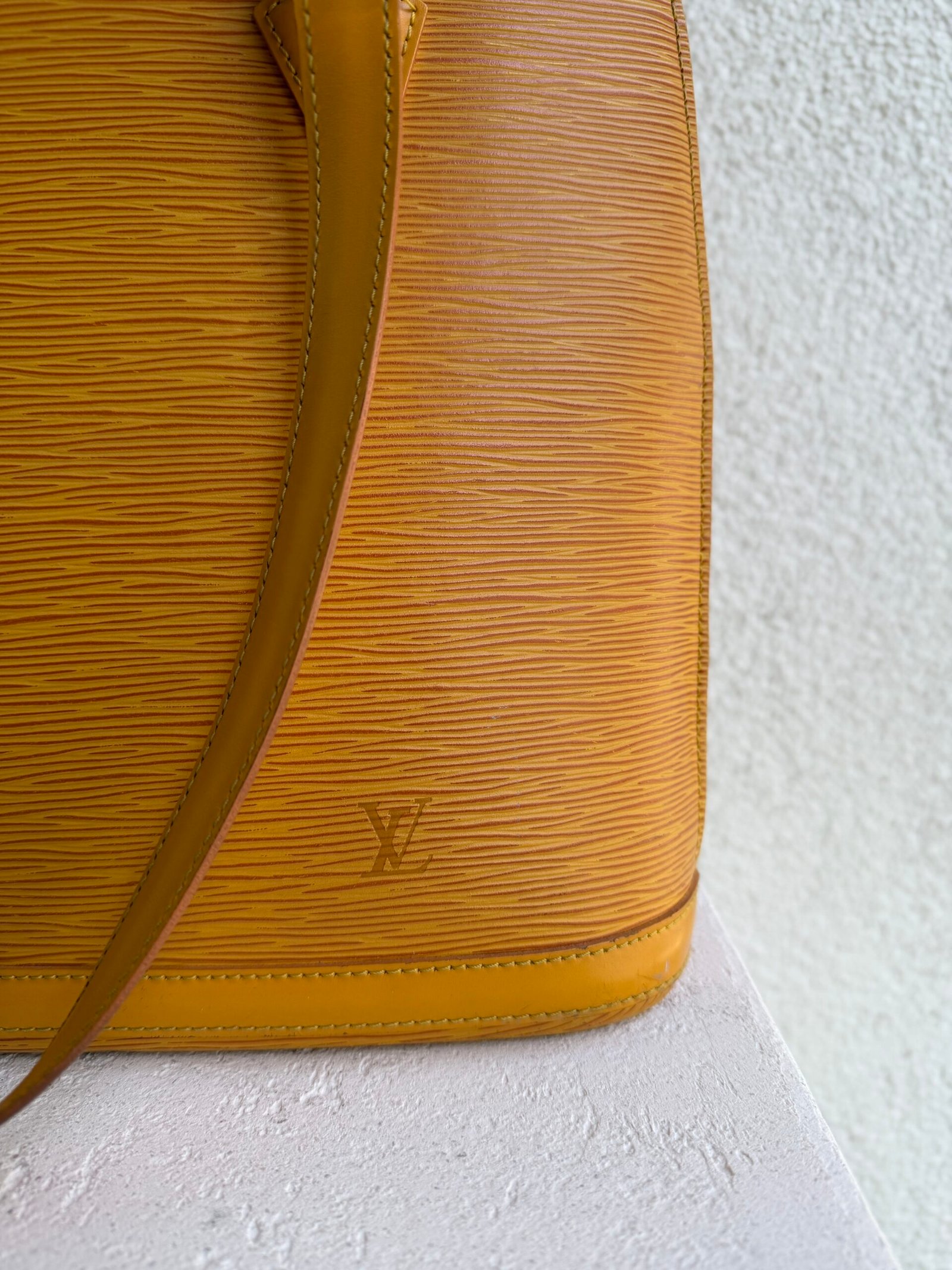 Louis Vuitton Epi Leather Yellow Lussag Bag - Image 3