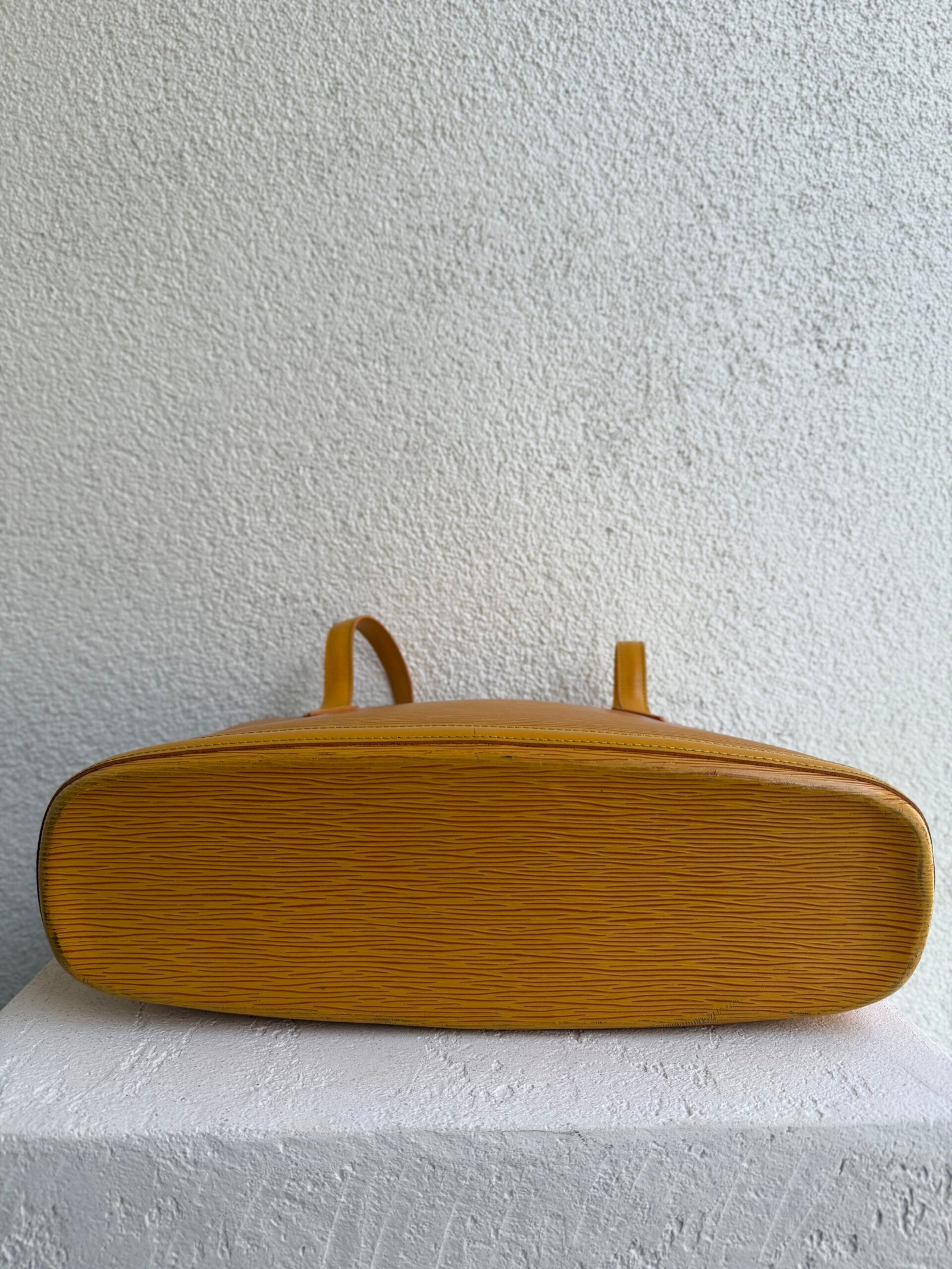 Louis Vuitton Epi Leather Yellow Lussag Bag - Image 8