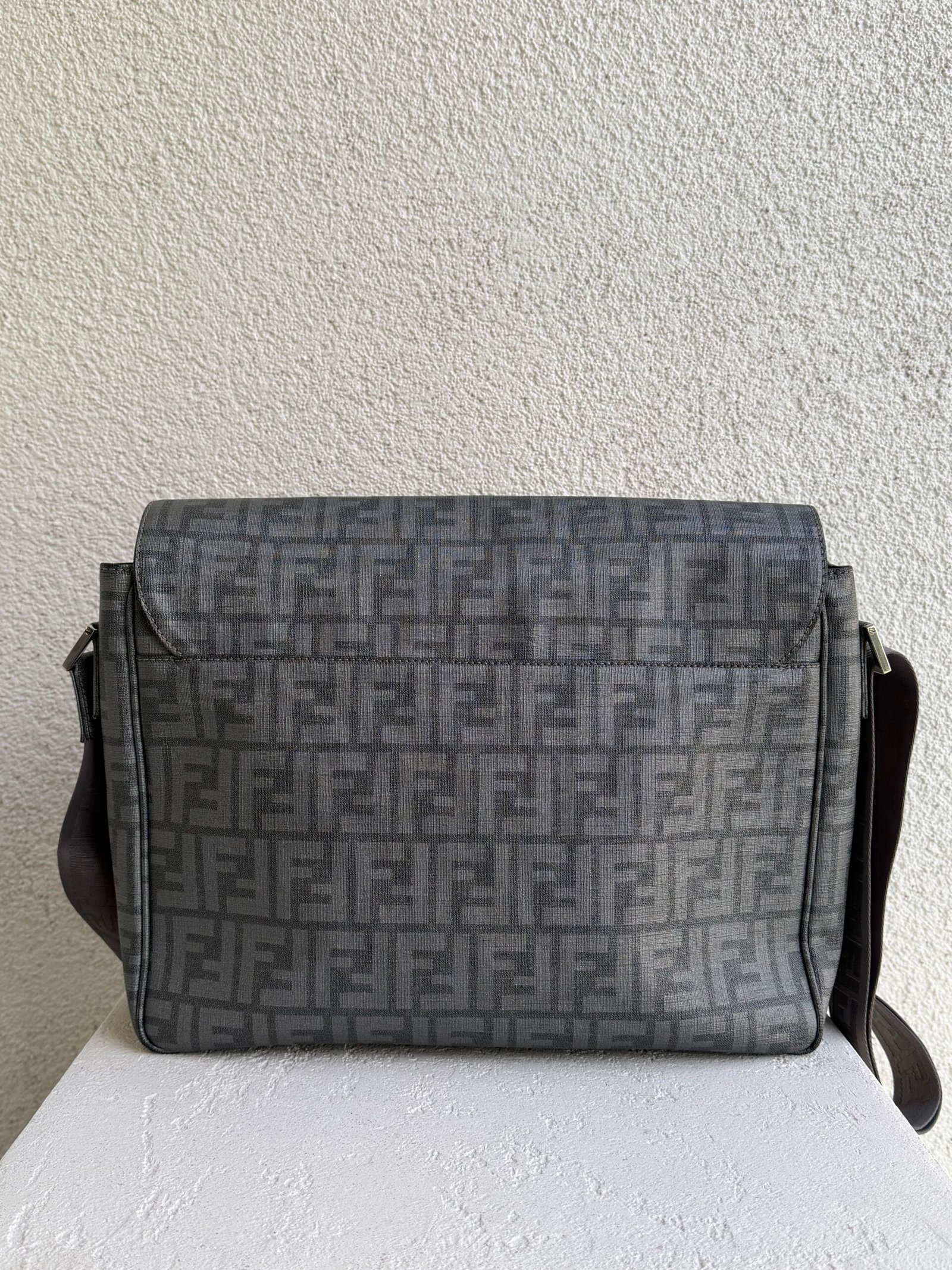 Fendi Zucca Spalmati Messenger Bag - Image 7