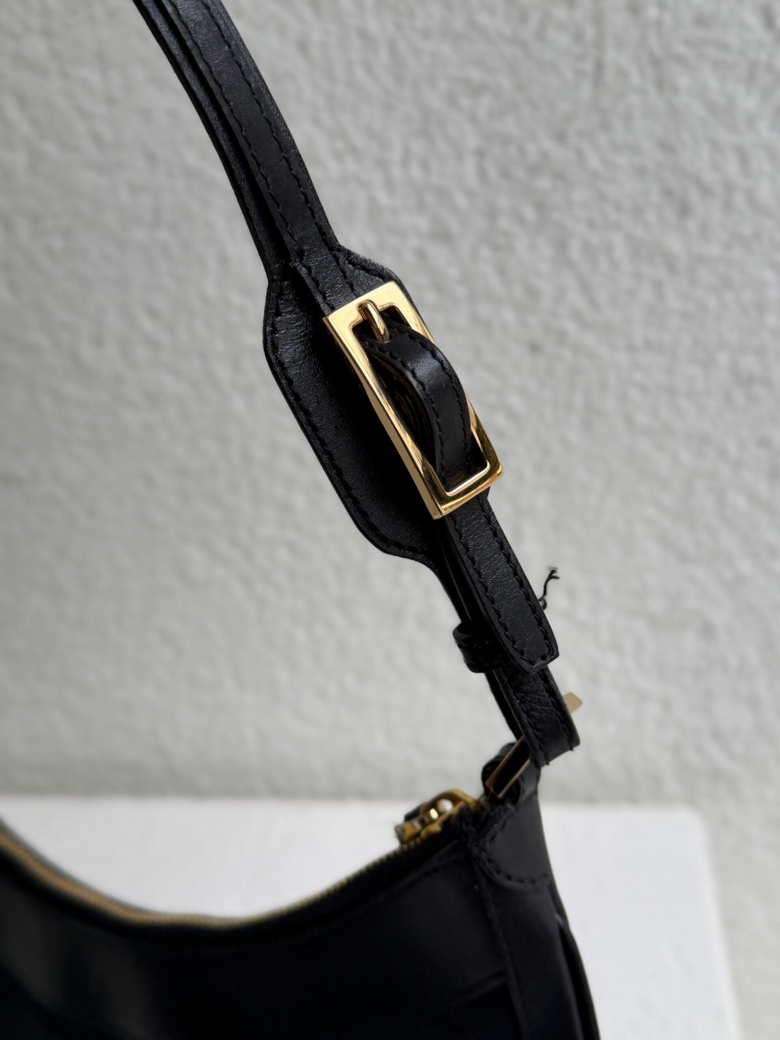 Gucci Canvas GG Monogram Small Jackie Bag - Image 10