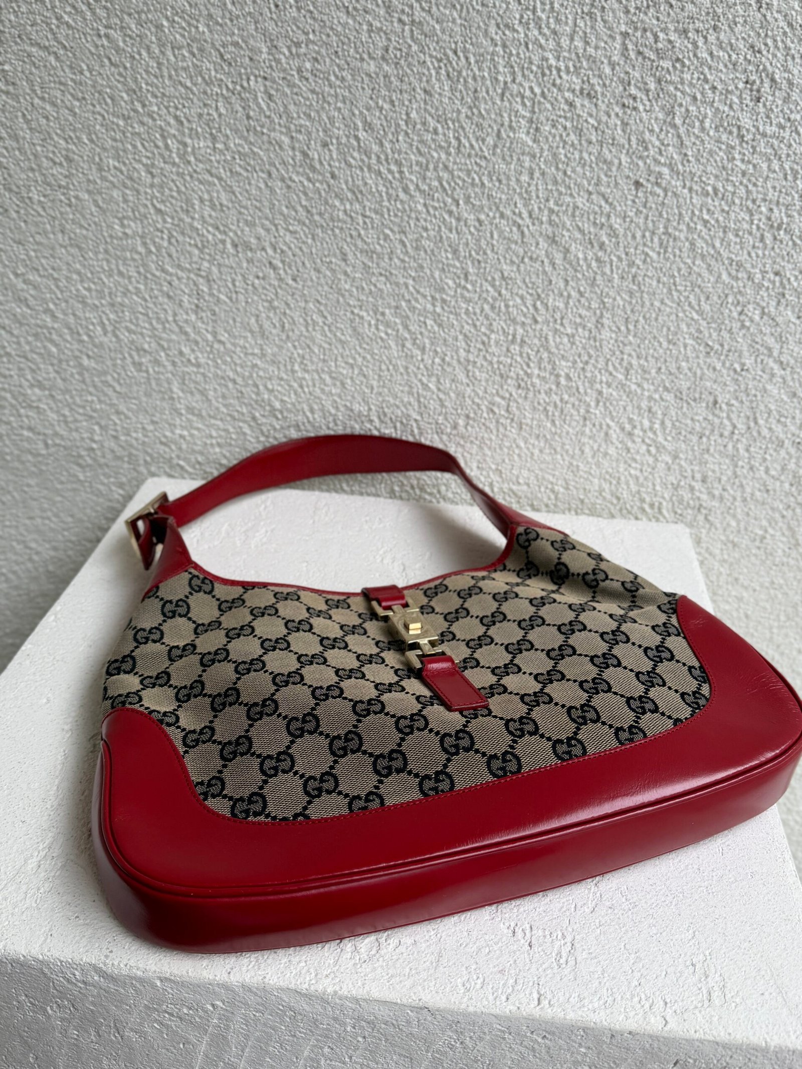 Gucci Canvas GG Monogram Red Small Jackie Bag - Image 12