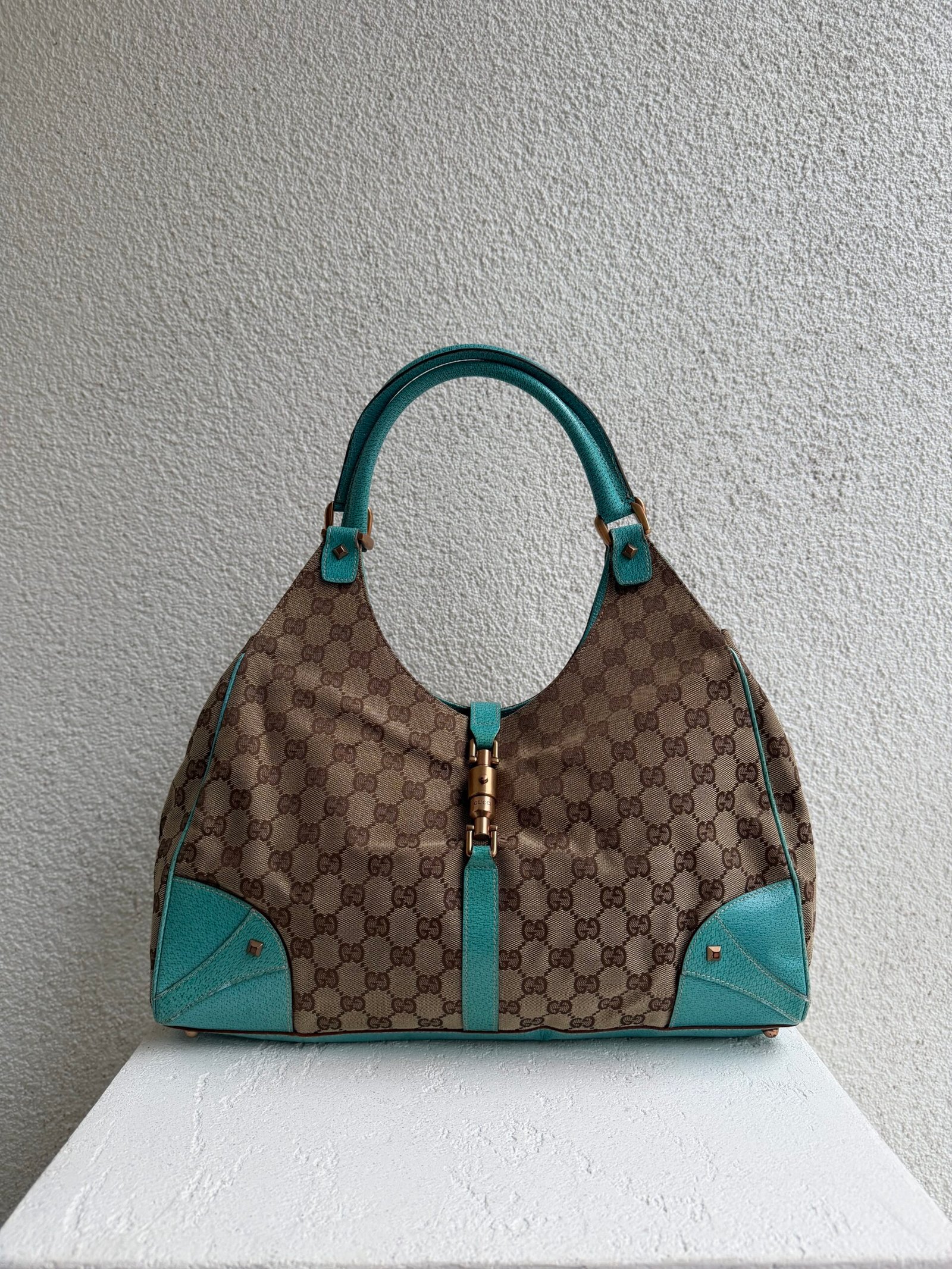 Gucci Kanvas GG Monogram Jackie Hobo Çanta