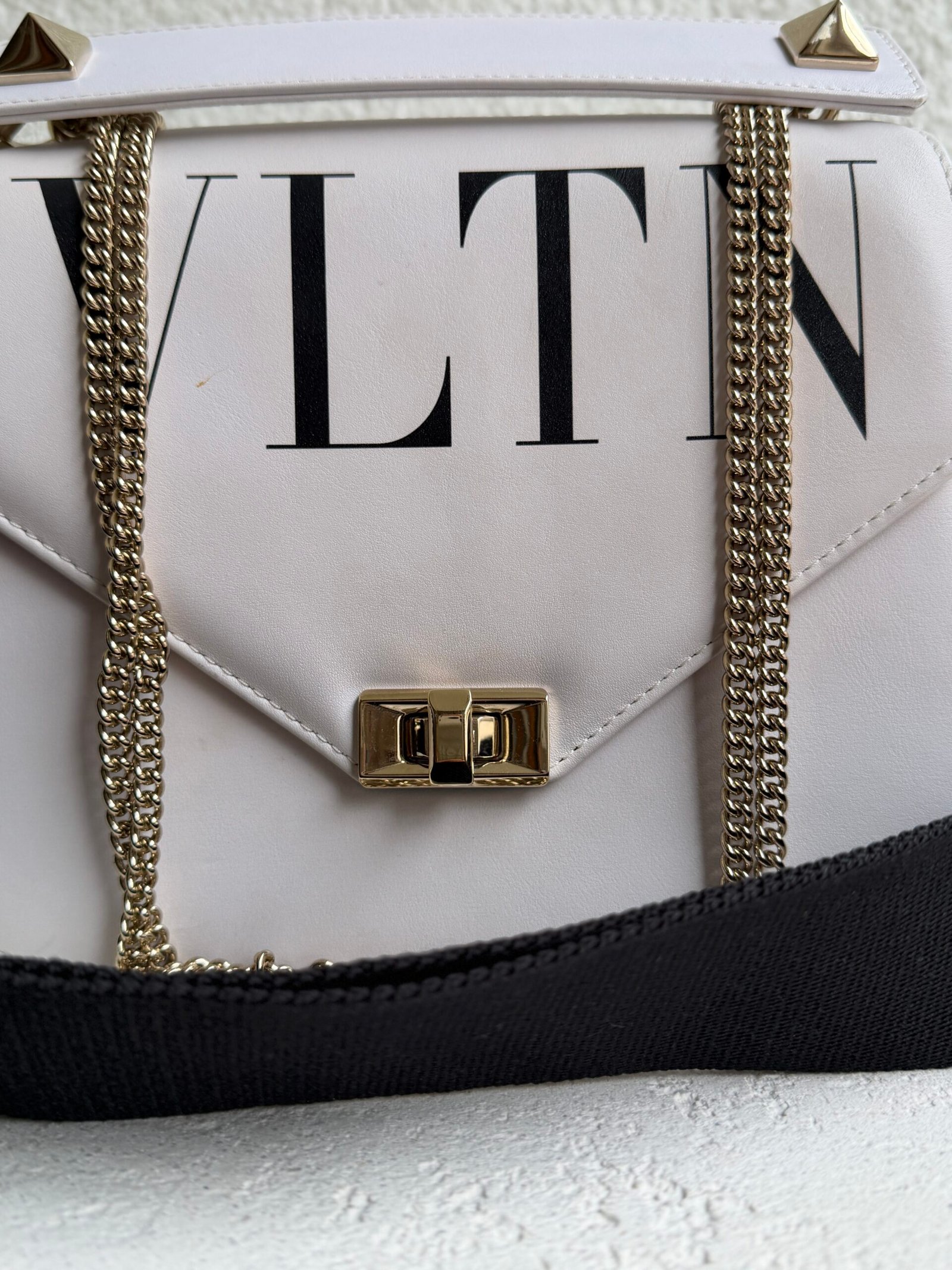 Valentino VLTN Logo Leather Shoulder Bag - Görsel 3