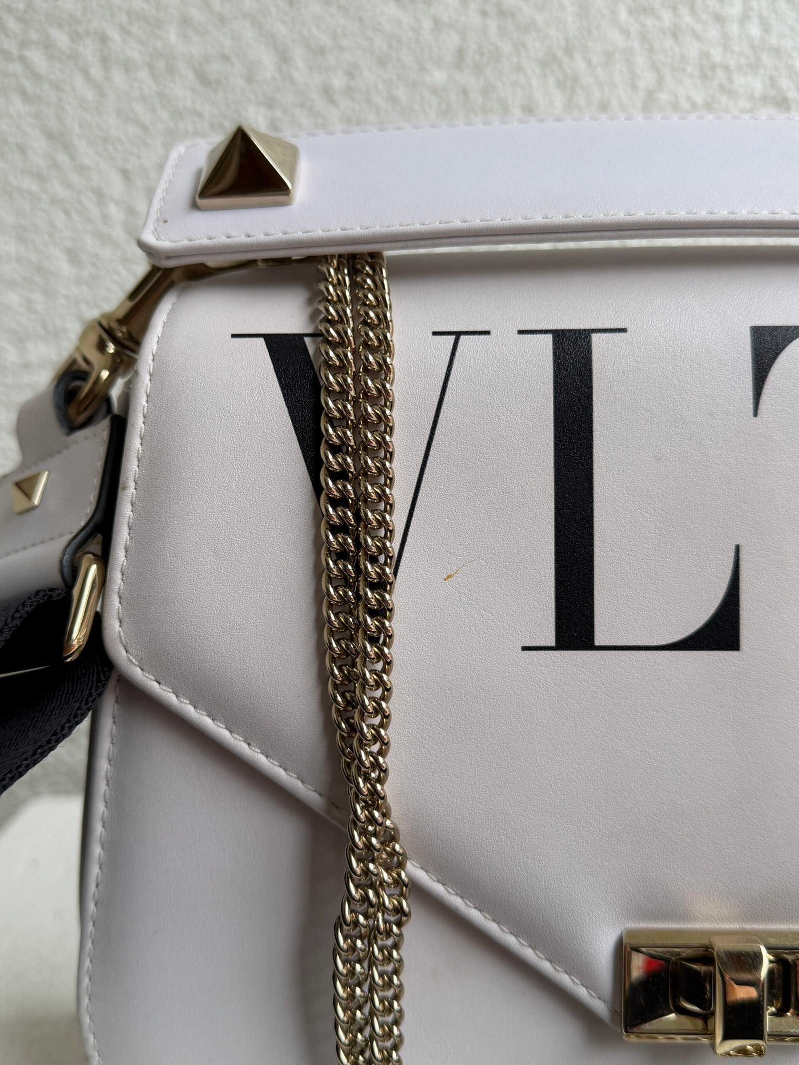Valentino VLTN Logo Leather Shoulder Bag - Görsel 4