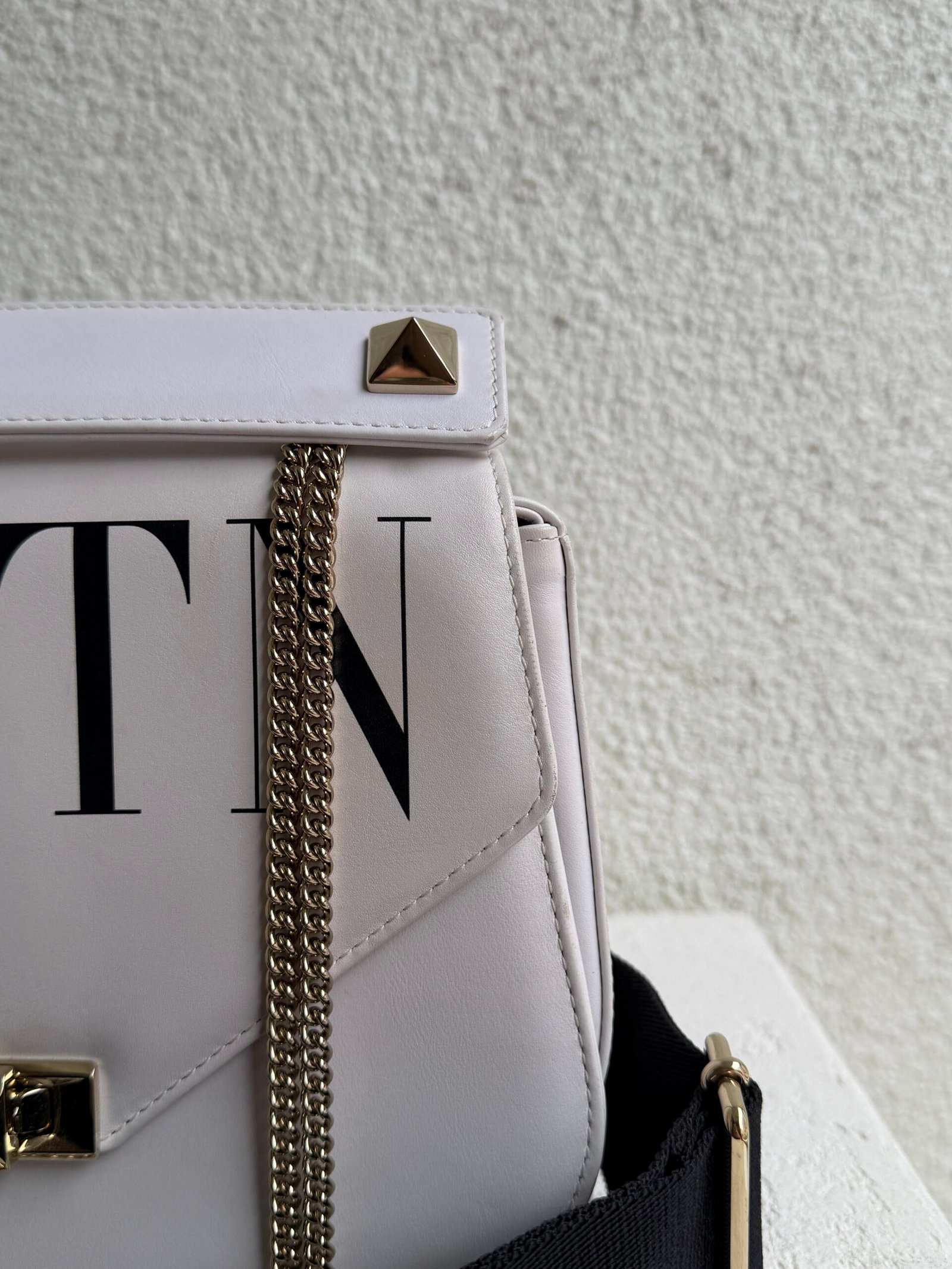 Valentino VLTN Logo Leather Shoulder Bag - Görsel 5