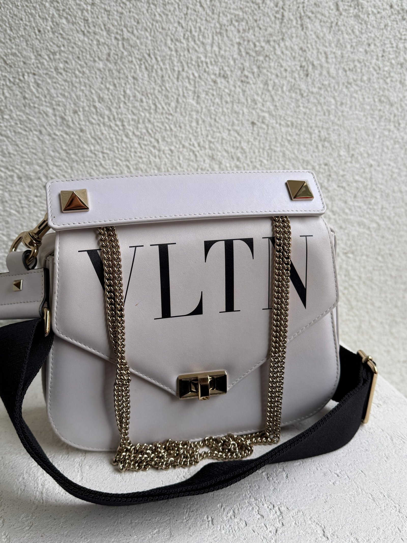 Valentino VLTN Logo Leather Shoulder Bag - Görsel 6