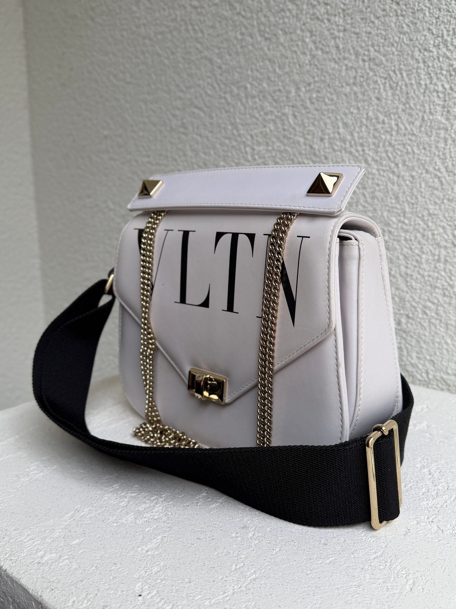Valentino VLTN Logo Leather Shoulder Bag - Görsel 7