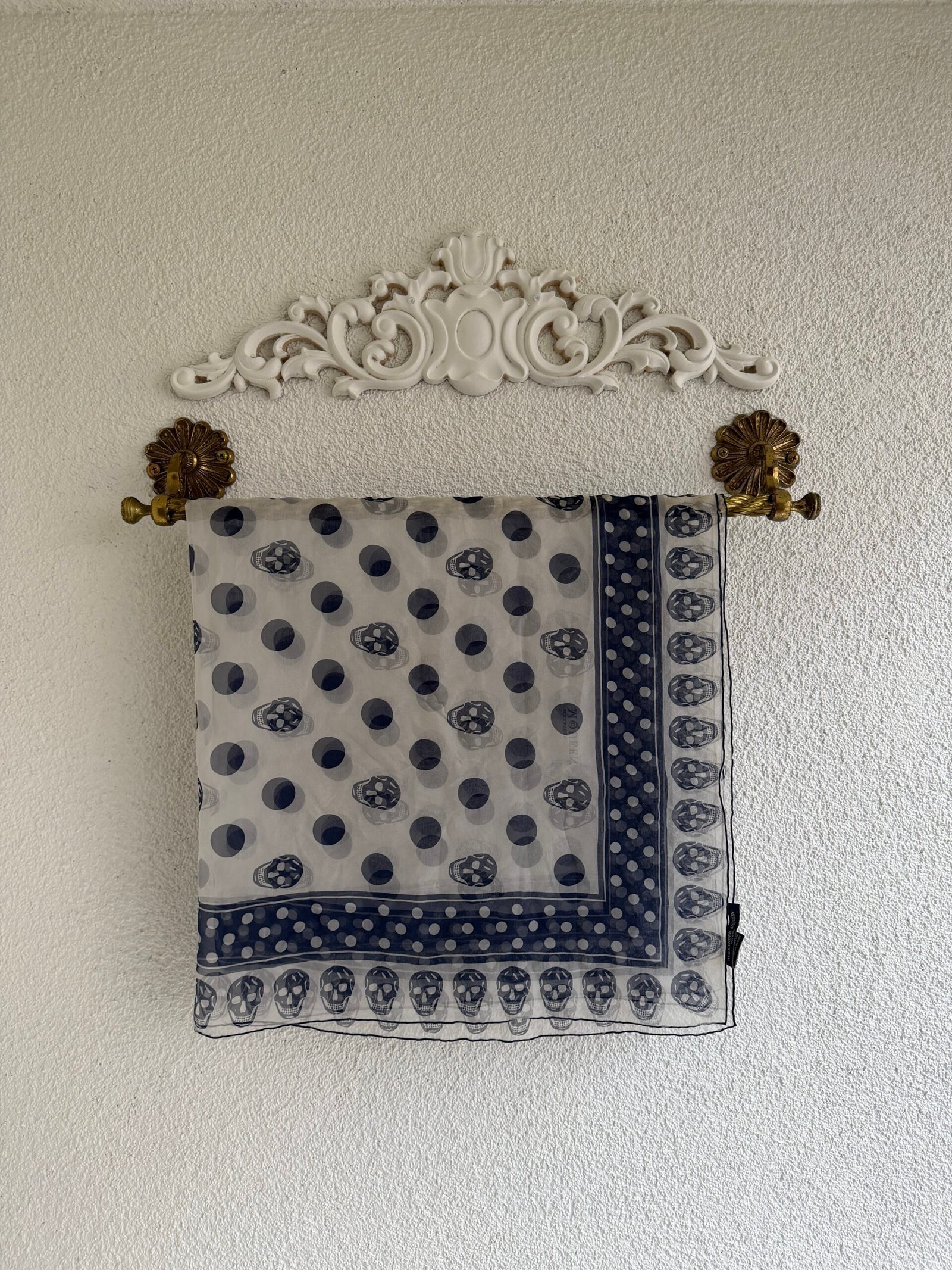 Alexander McQueen Navy Silk Scarf - Image 4