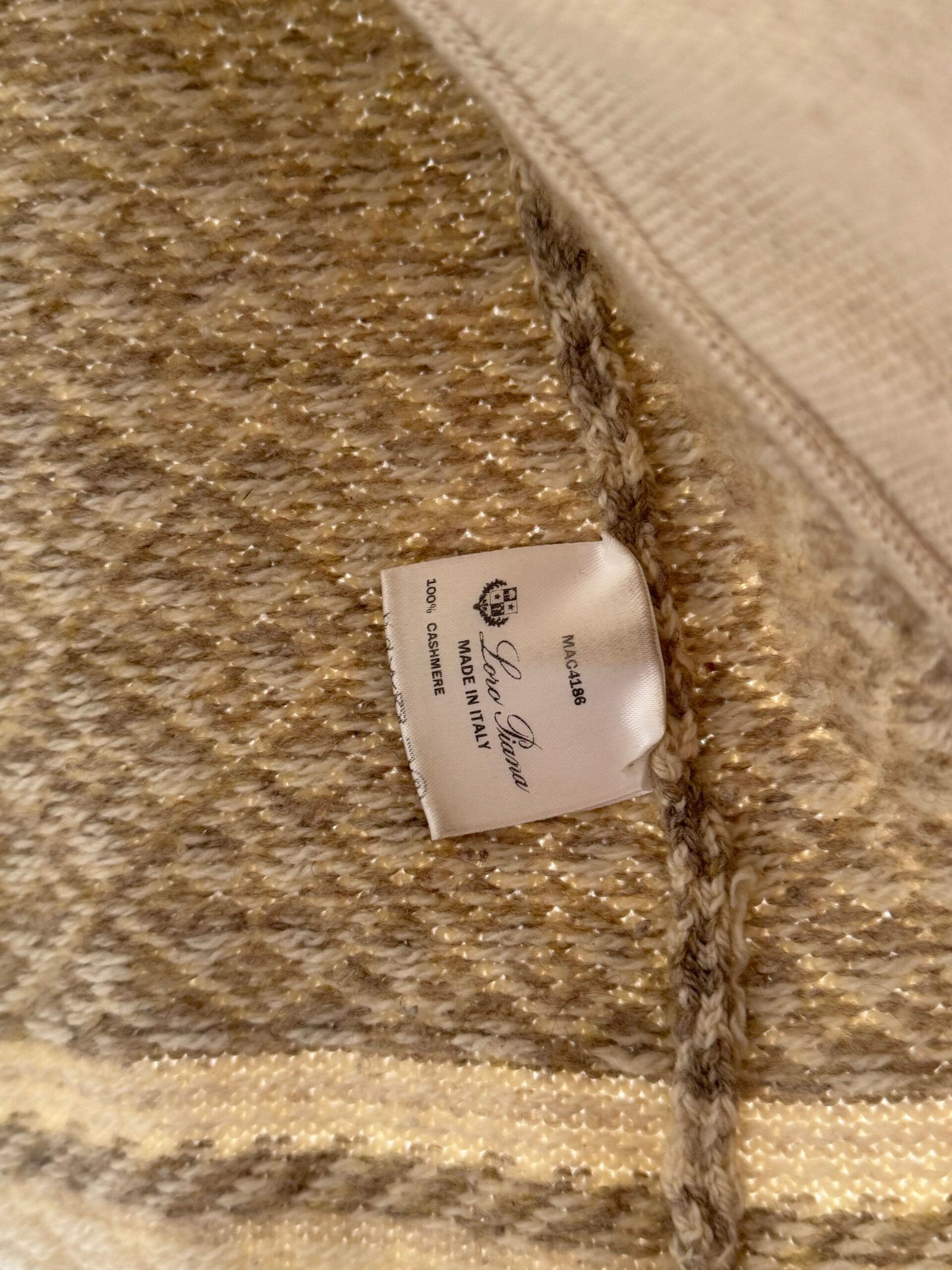 Loro Piana Cashmere & Mink Fur Vest - Image 7