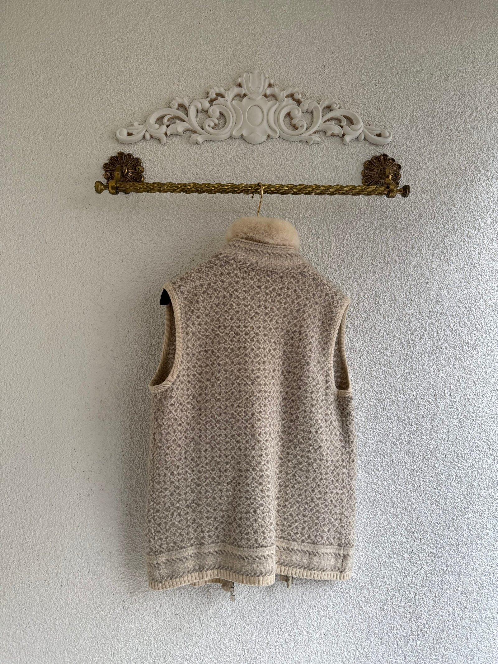 Loro Piana Cashmere & Mink Fur Vest - Image 9