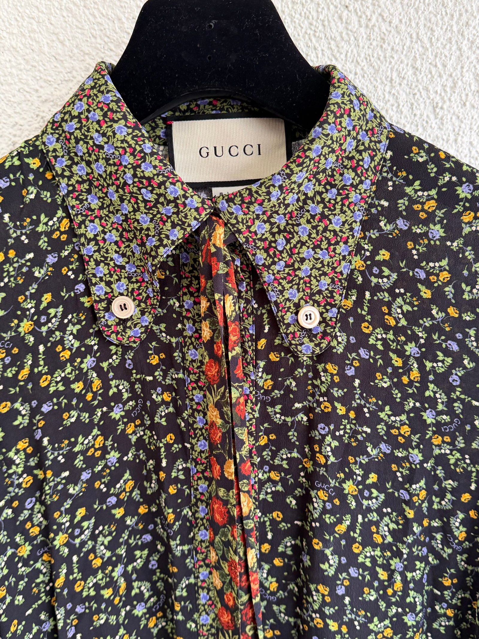 Gucci Tie-Neck Floral Blouse - Image 7