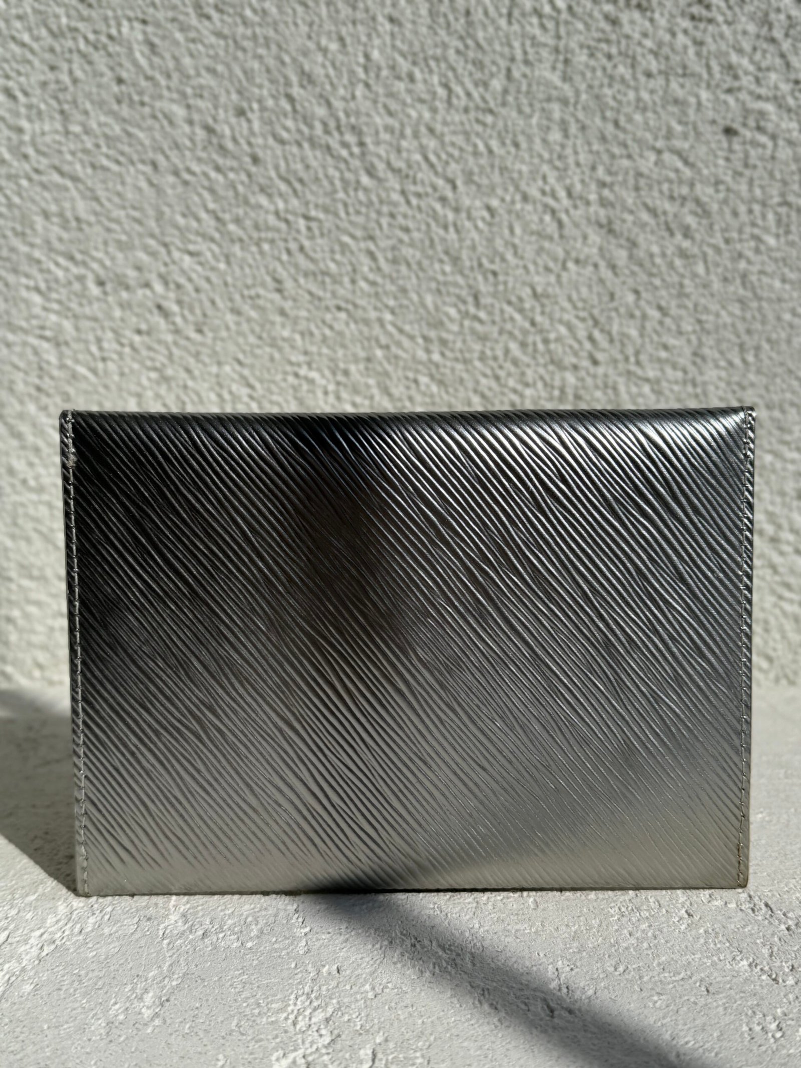 Louis Vuitton Silver Epi Leather Envelope Pochette Wallet - Image 6