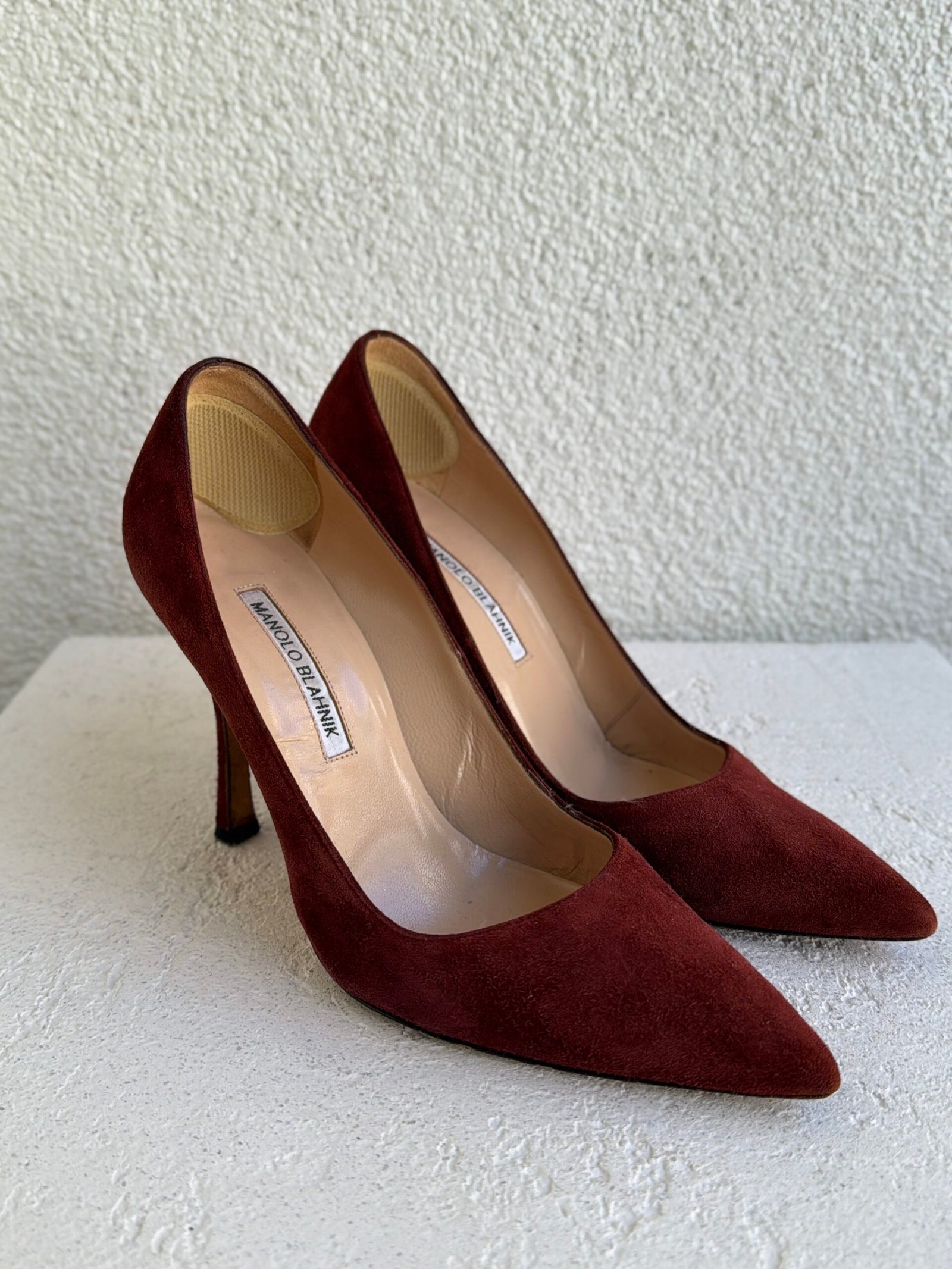 Manolo Blahnik Burgundy Suede Stiletto Heels - Görsel 2