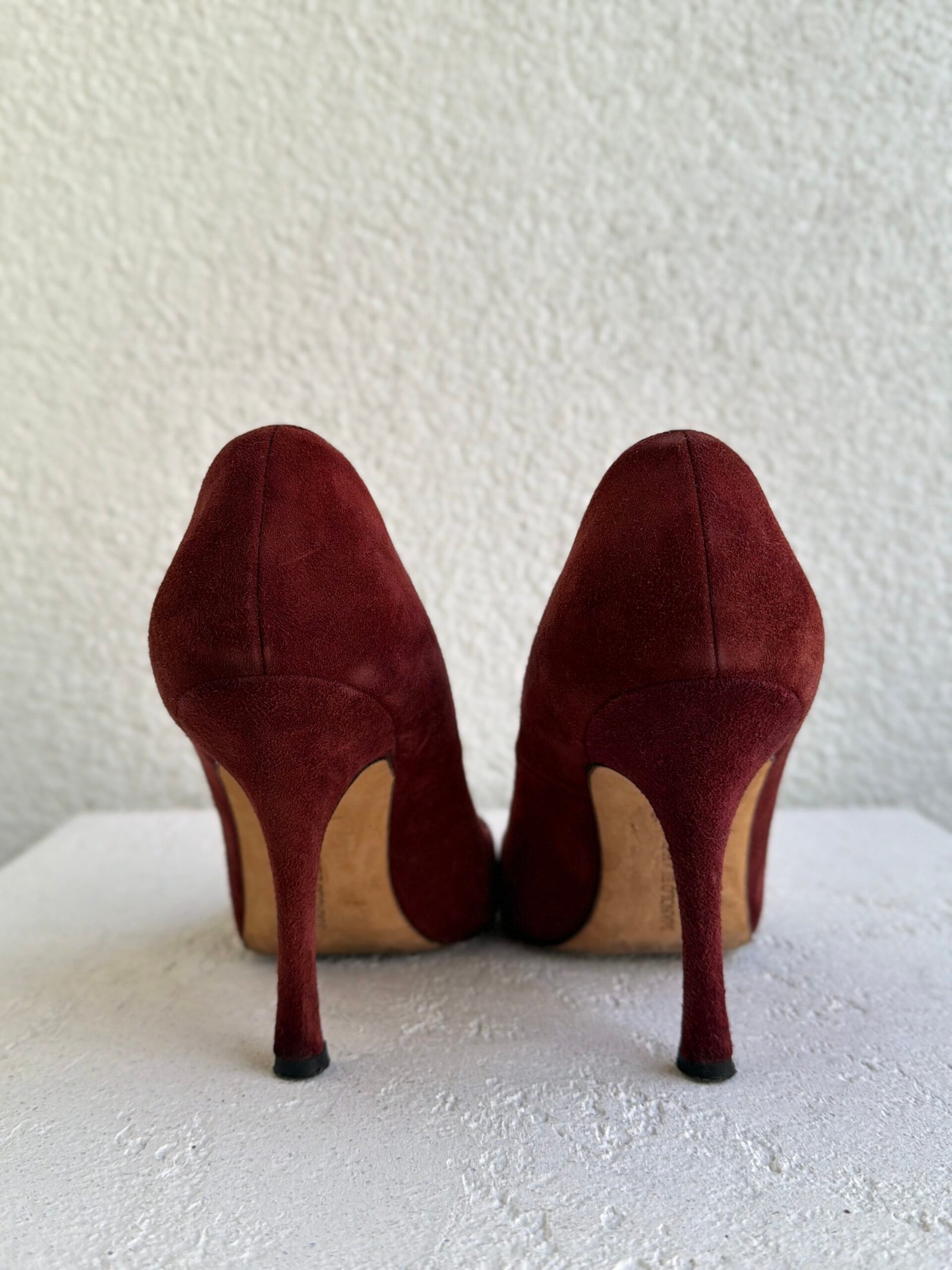 Manolo Blahnik Burgundy Suede Stiletto Heels - Görsel 7