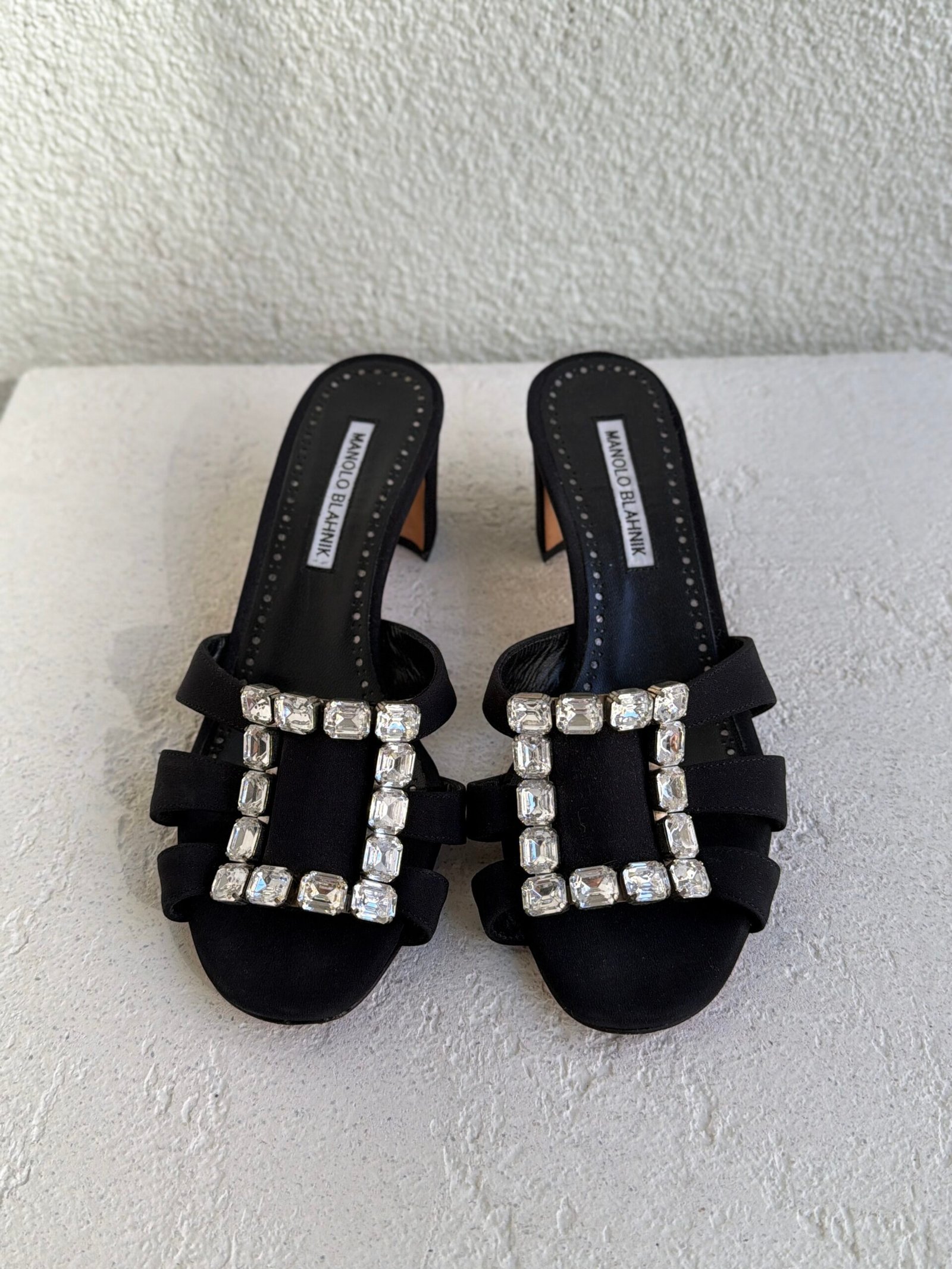 Manolo Blahnik Martenew Embellished Satin Heel Sandals - Görsel 3