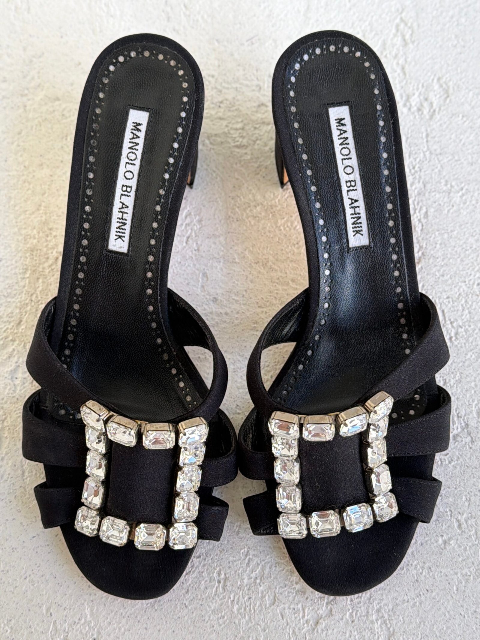 Manolo Blahnik Martenew Embellished Satin Heel Sandals - Görsel 5