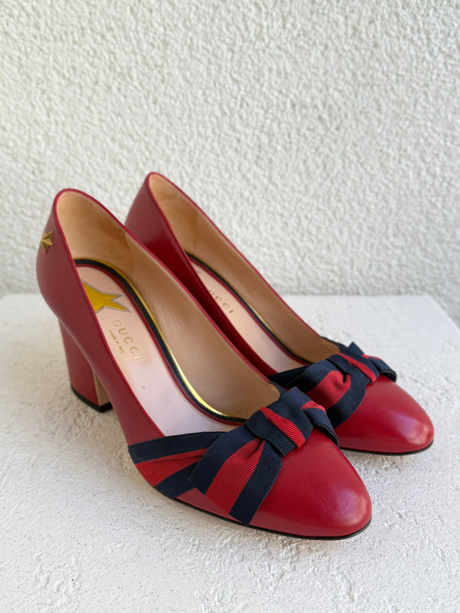 Gucci Red Leather Web Bow Block Heel Pumps - Image 2