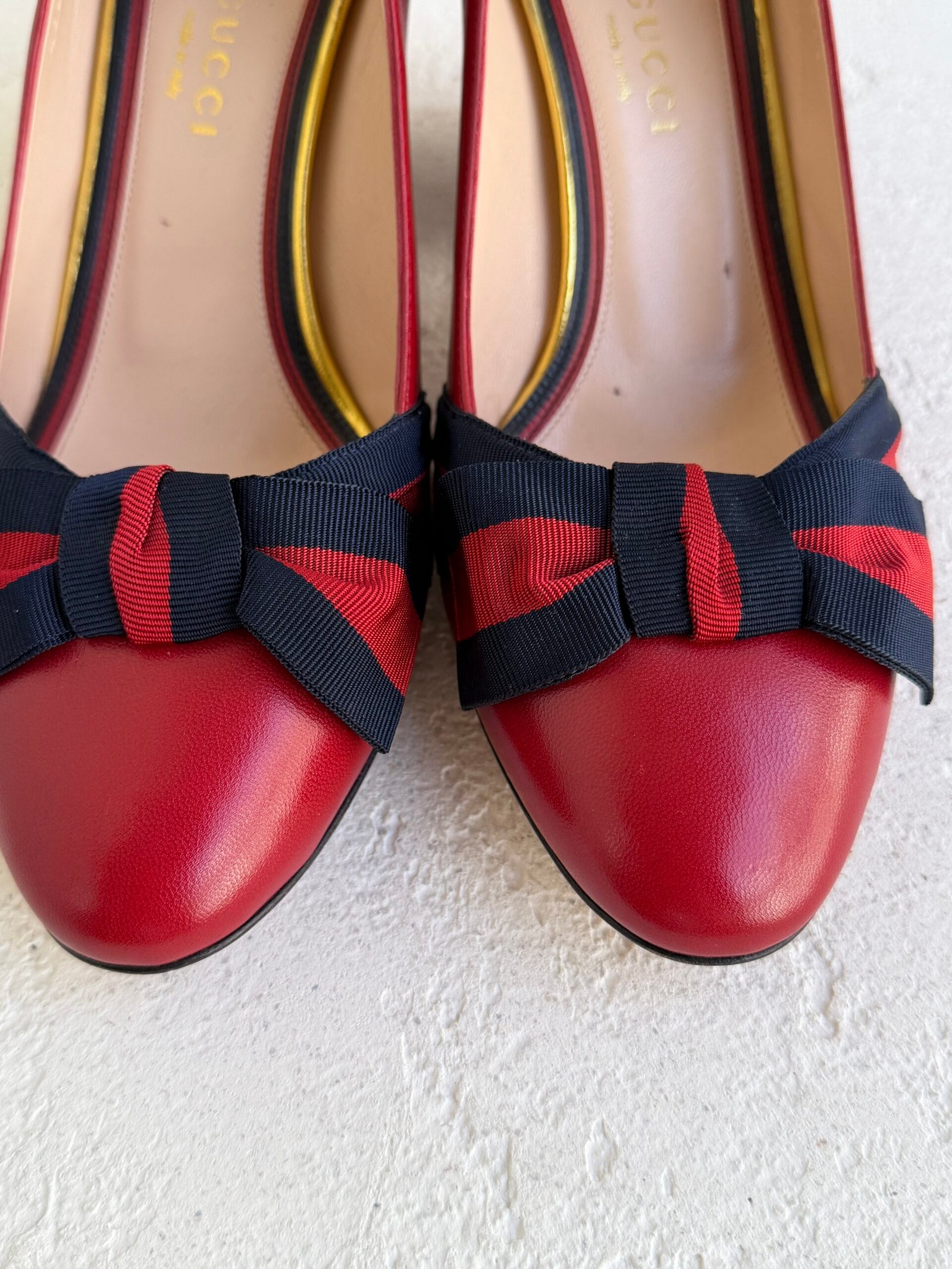 Gucci Red Leather Web Bow Block Heel Pumps - Image 4