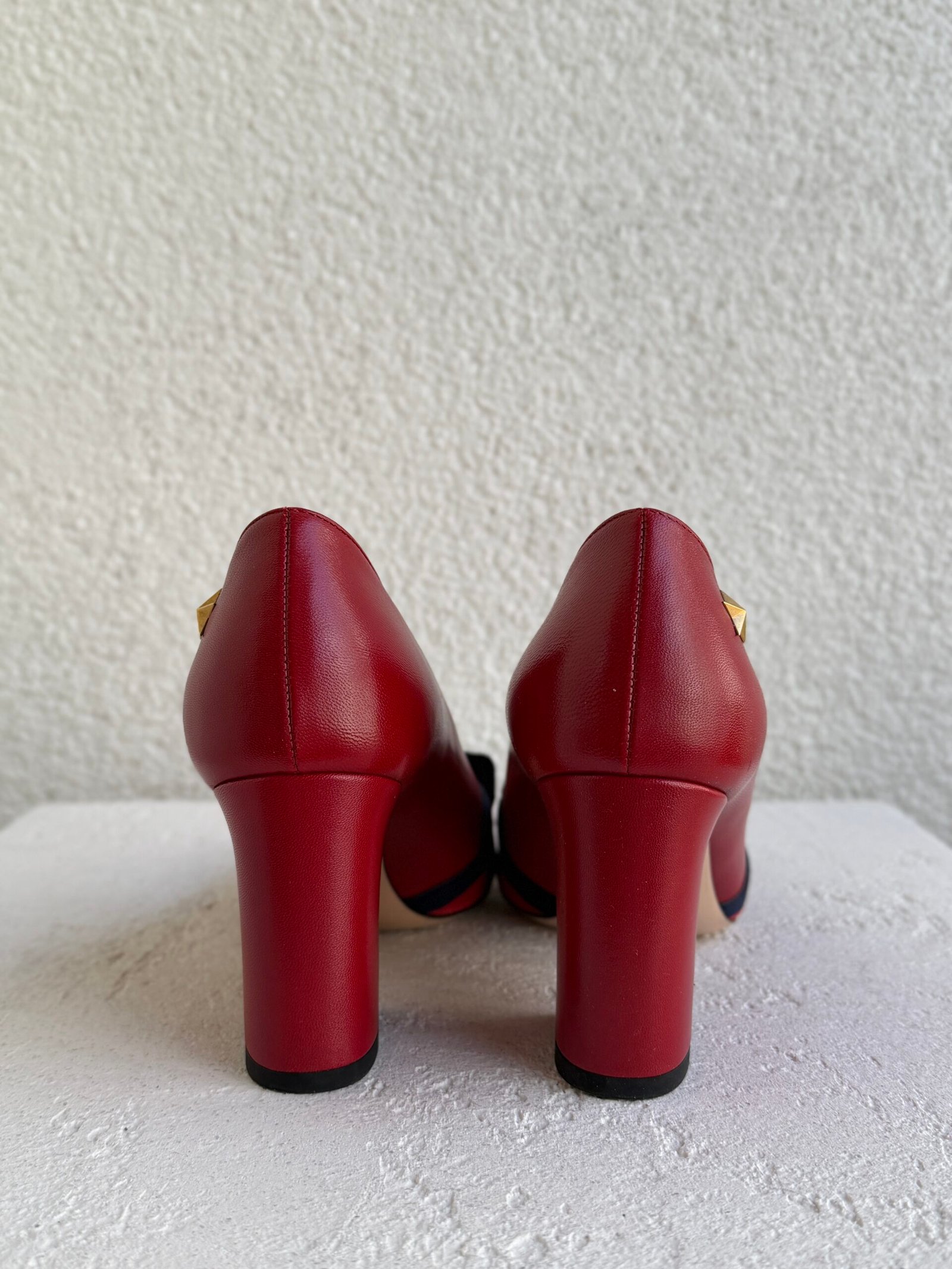 Gucci Red Leather Web Bow Block Heel Pumps - Image 8