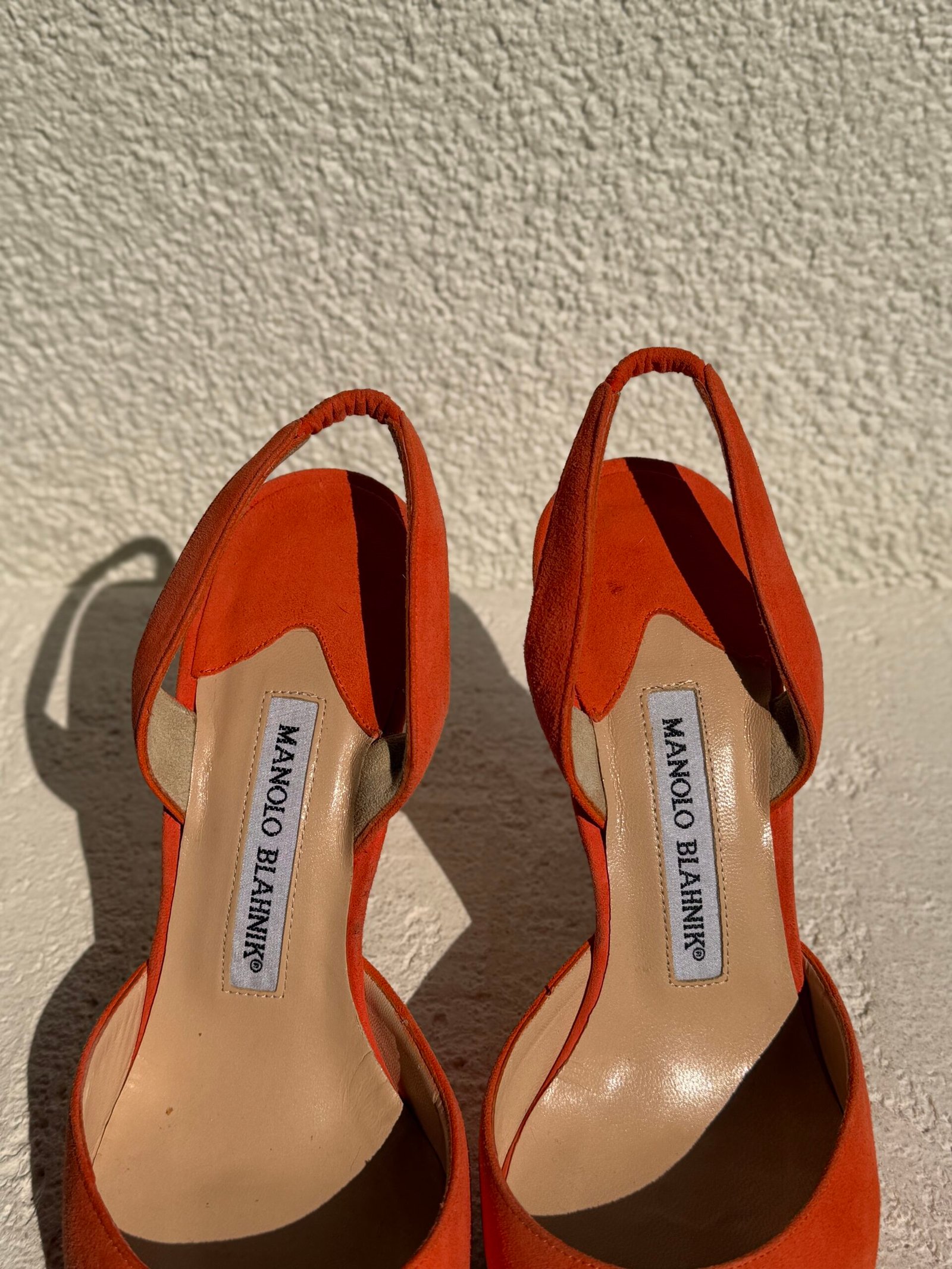 Manolo Blahnik Carolyne Slingback Heels - Image 4
