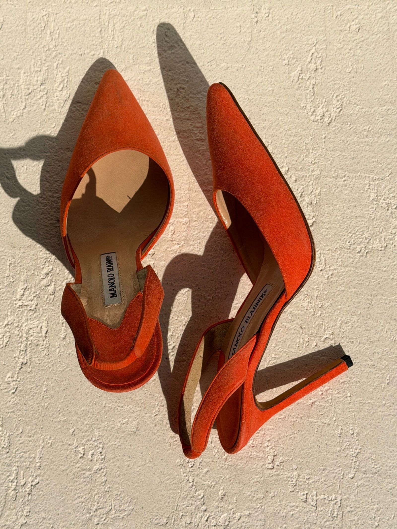 Manolo Blahnik Carolyne Slingback Heels - Image 9