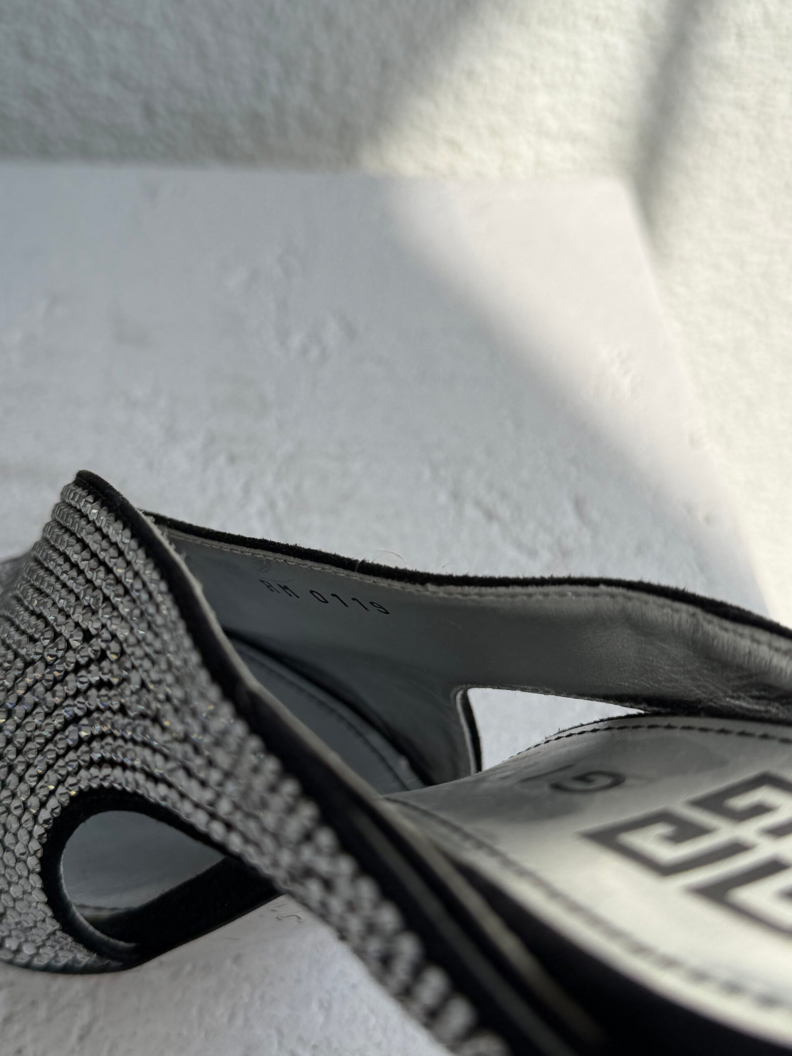 Givenchy Crystal Embellished Glitter Mule Sandals - Görsel 9