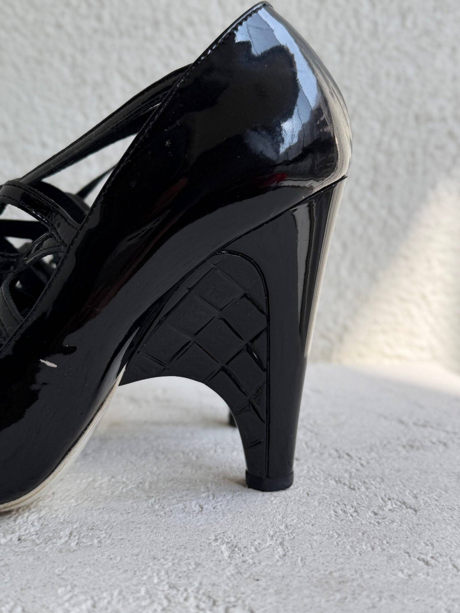 Chanel Black Mary Jane Patent Leather Heels - Image 8