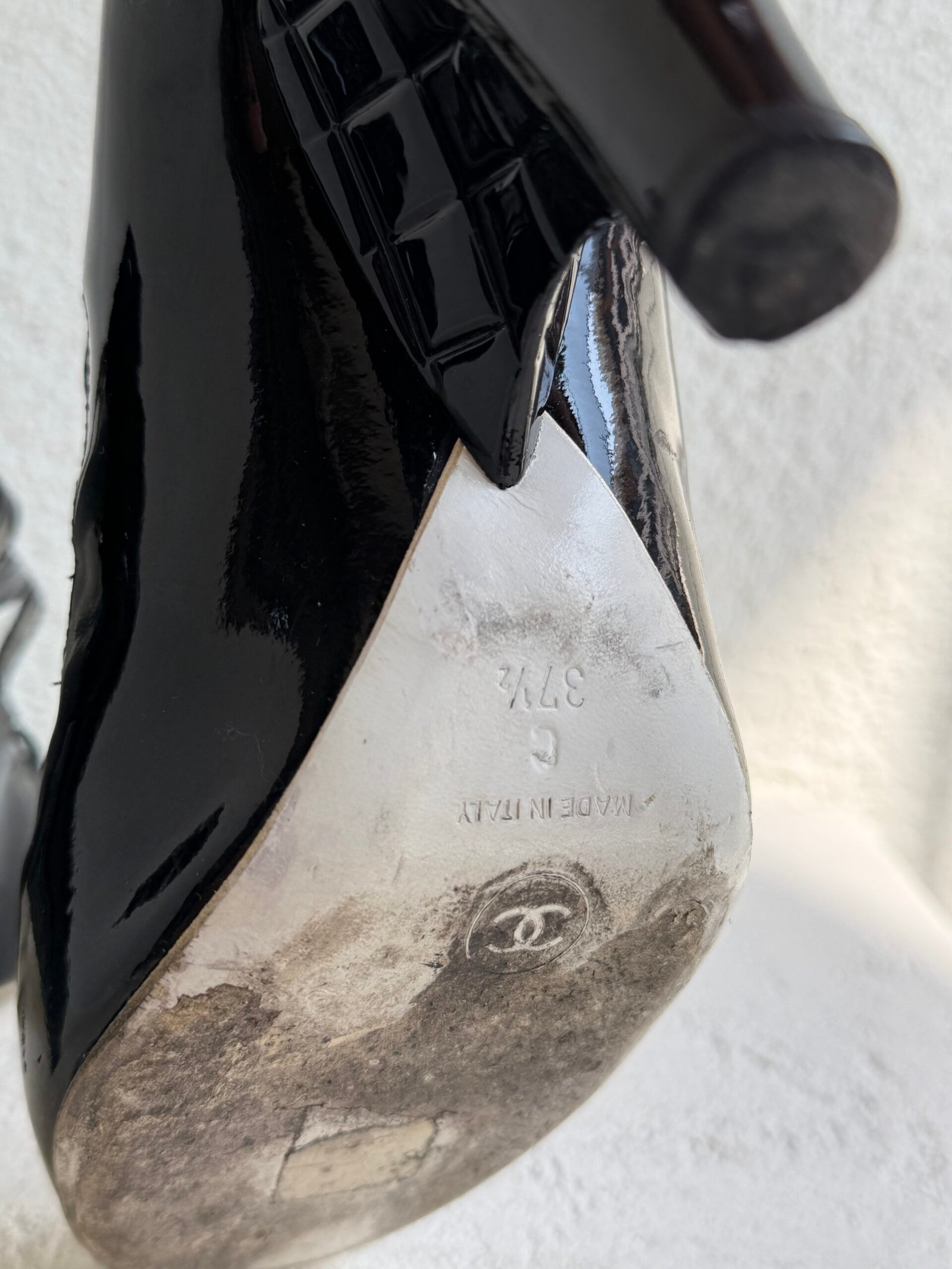 Chanel Black Mary Jane Patent Leather Heels - Image 10