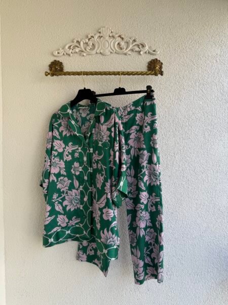 Alexis Floral Pattern Twin-Set