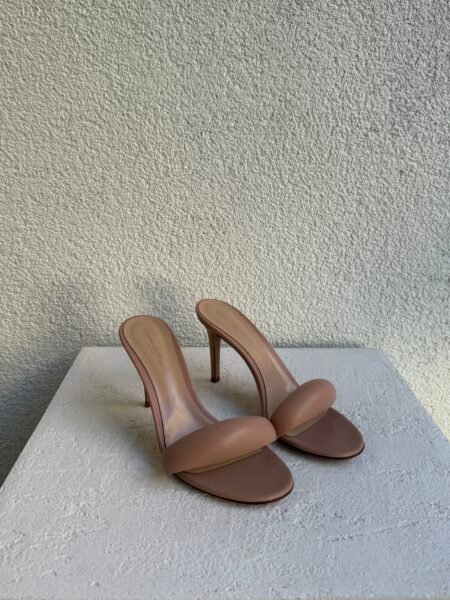 Gianvito Rossi Bijoux Mule 85 Pink Sandals