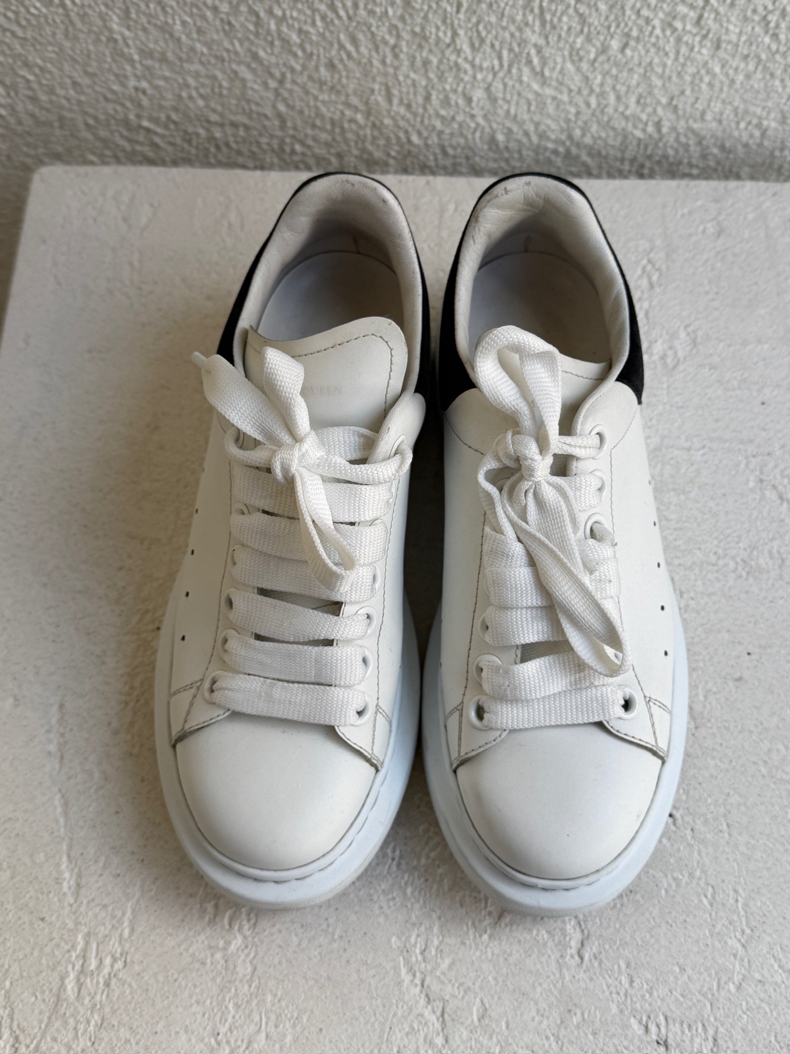 Alexander McQueen White and Black Leather Oversized Sneaker - Image 3