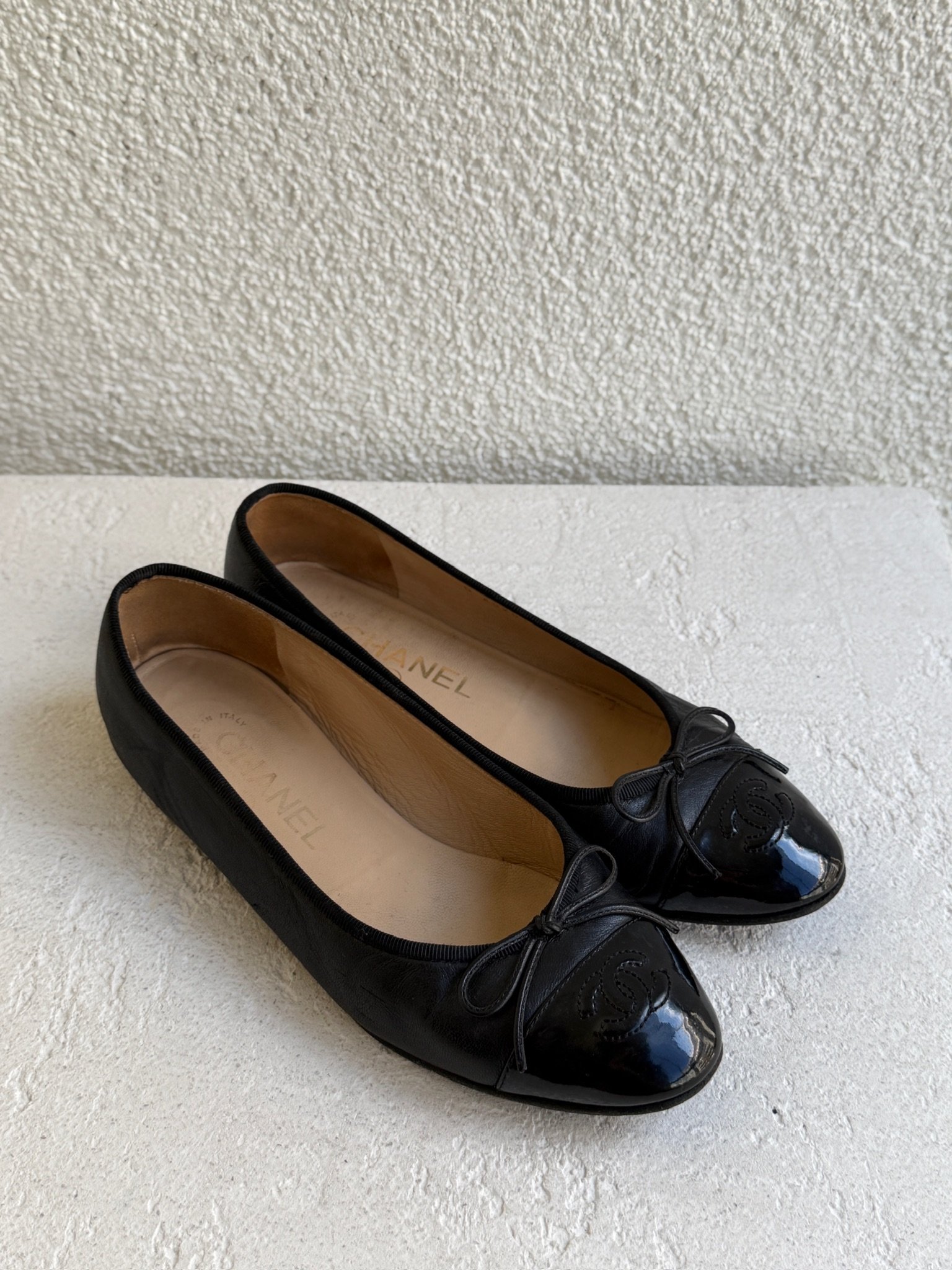 Chanel Classic CC Toe Black Leather Ballet Flats - Image 2