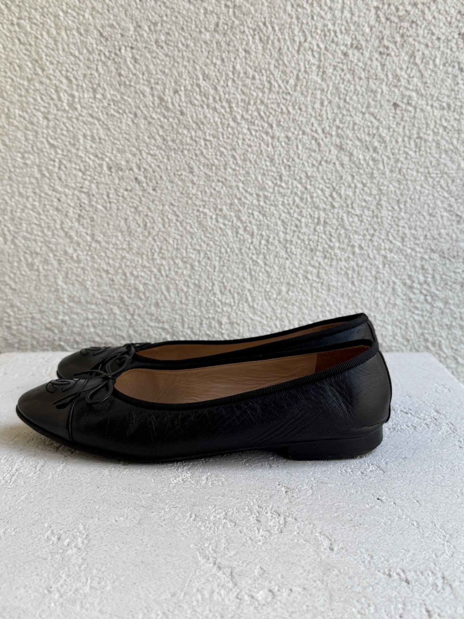 Chanel Classic CC Toe Black Leather Ballet Flats - Image 4