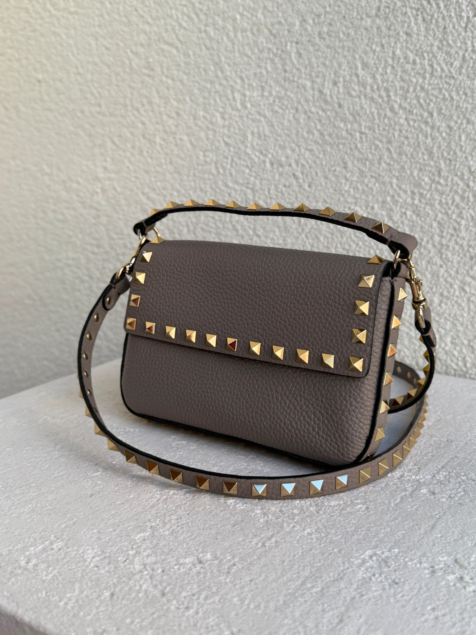 Valentino Garavani Kahverengi Rockstud Mini Çanta
