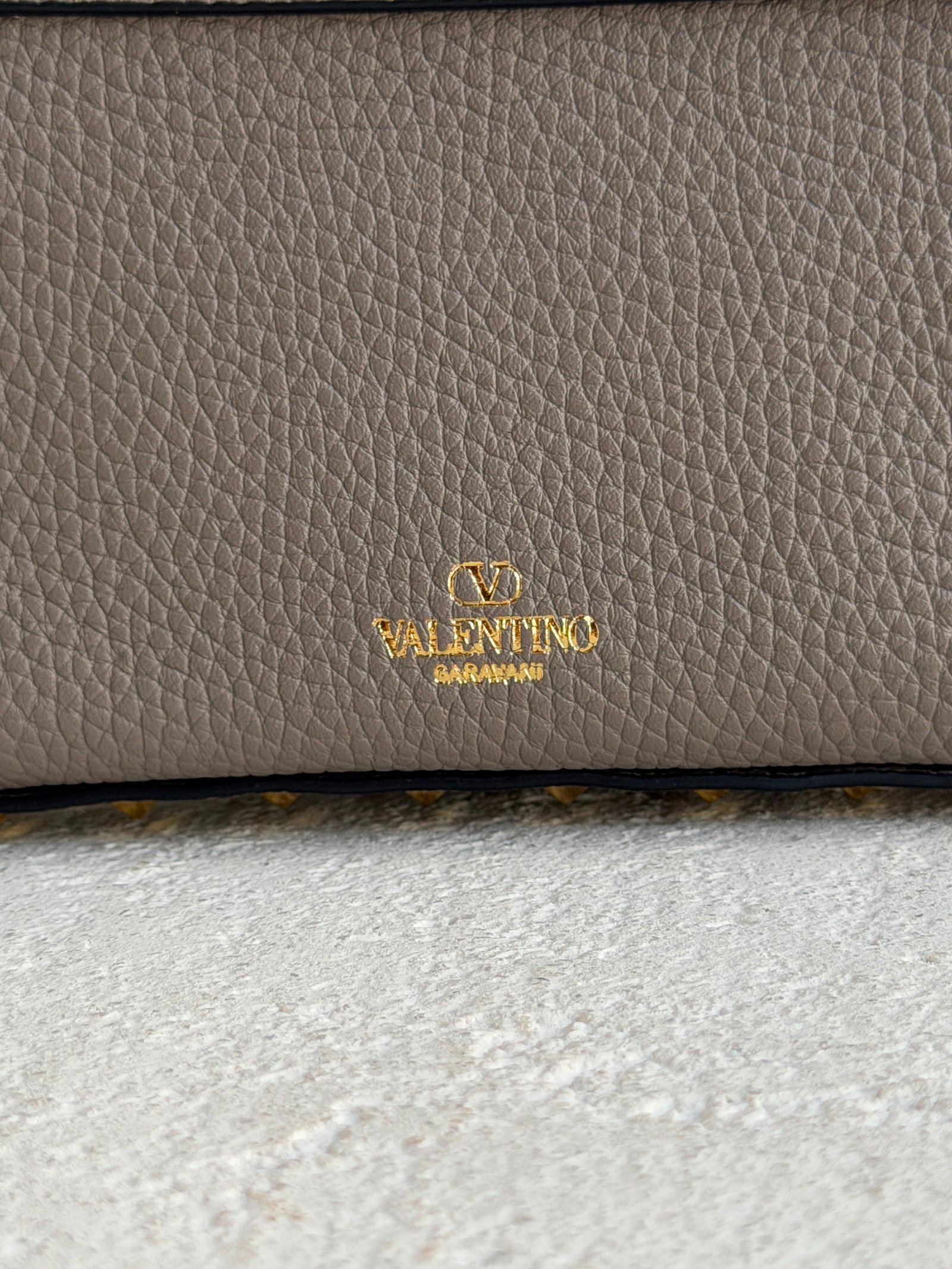 Valentino Garavani Kahverengi Rockstud Mini Çanta
