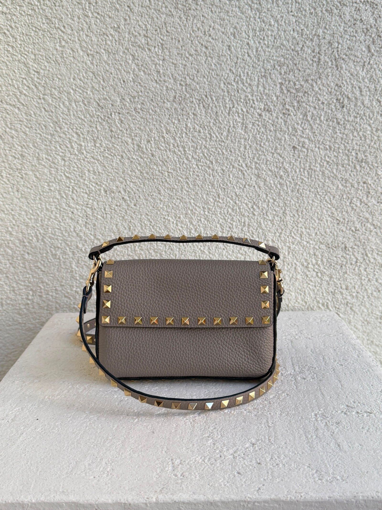 Valentino Garavani Kahverengi Rockstud Mini Çanta