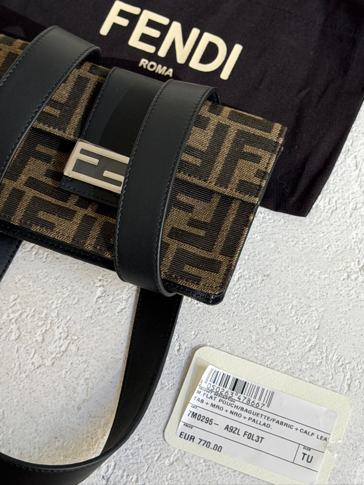 Fendi Baguette FF Jacquard Flat Pouch Bag - Görsel 8