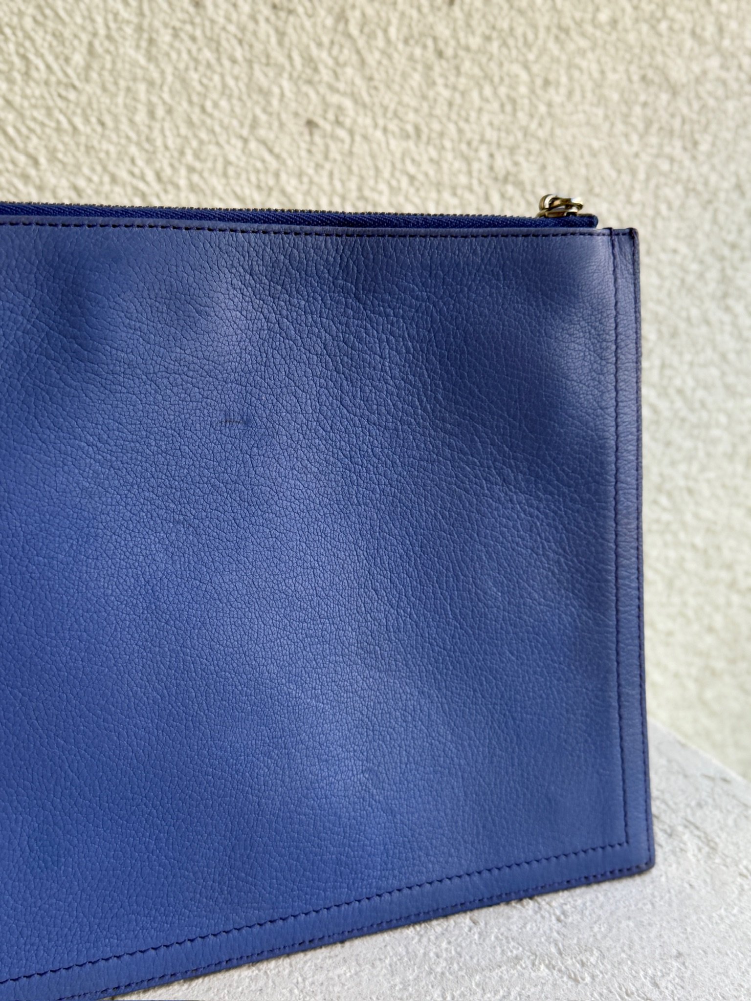 Givenchy Antigona Large Leather Clutch - Image 7