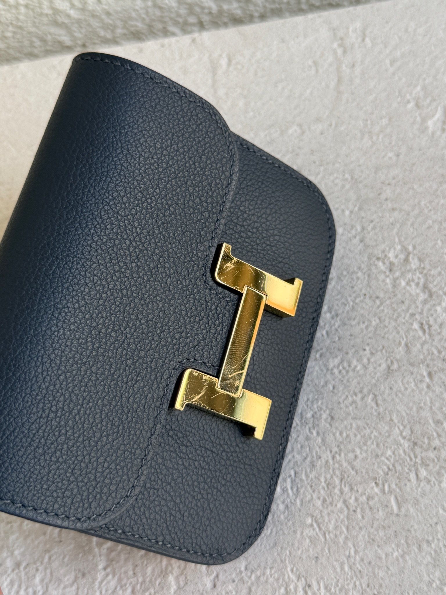 Constance Slim Gray Wallet - Image 4